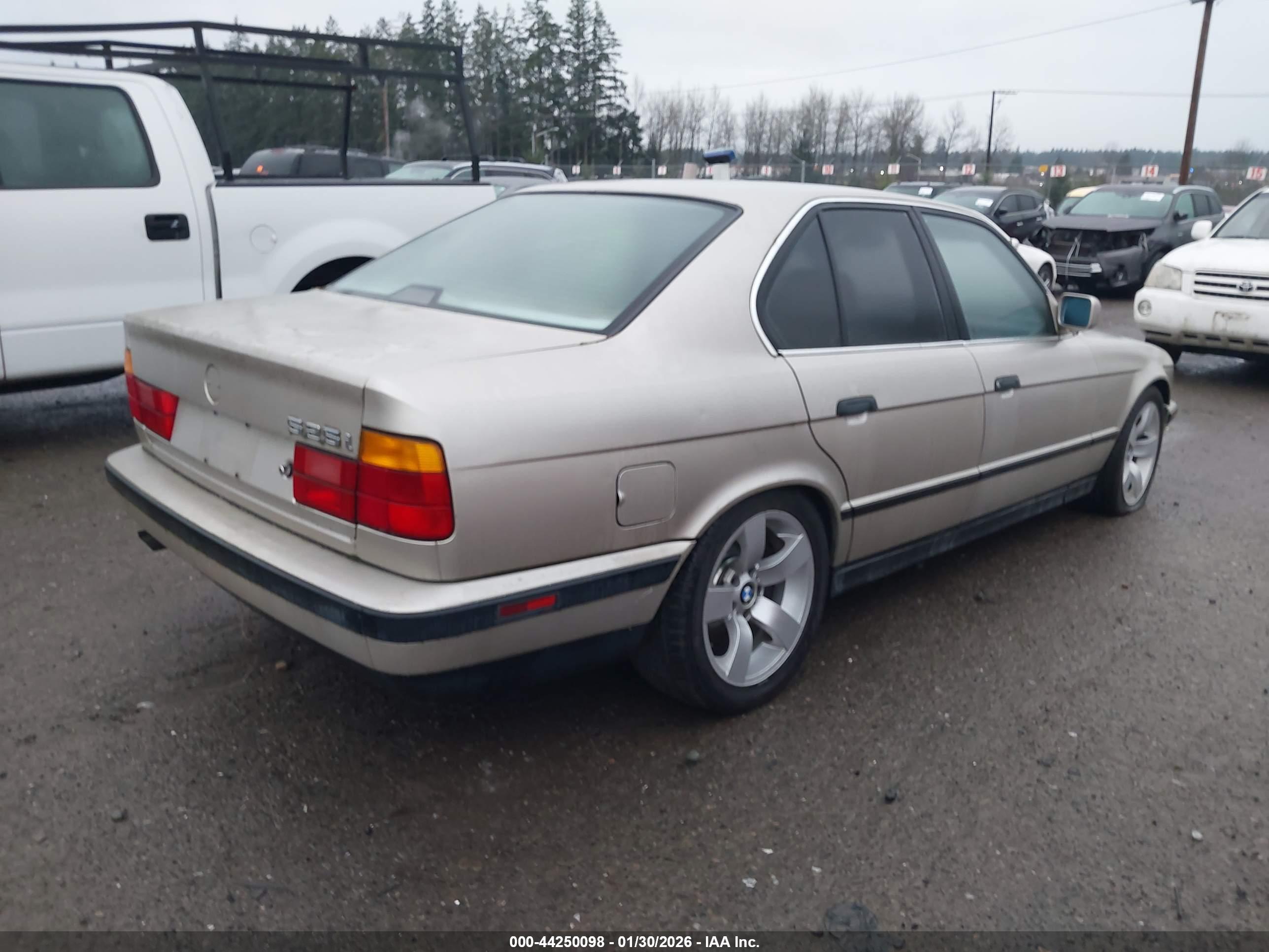 BMW 525 image 4