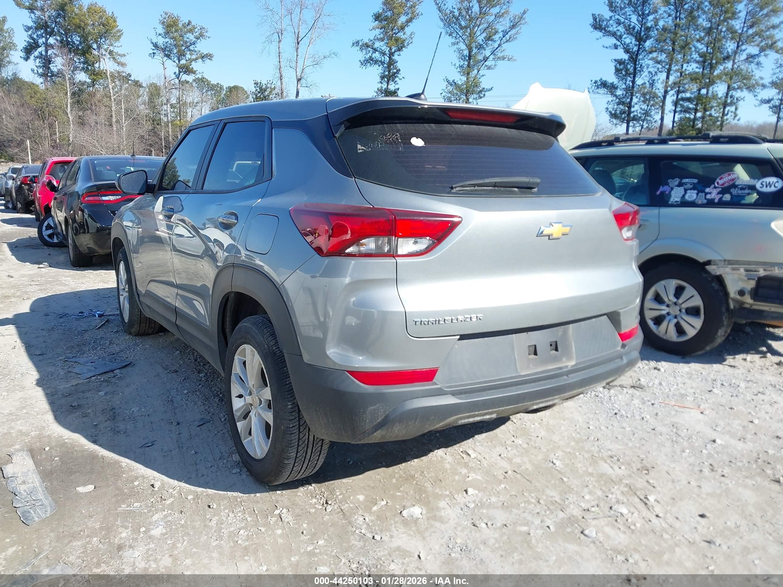 CHEVROLET TRAILBLAZER image 3