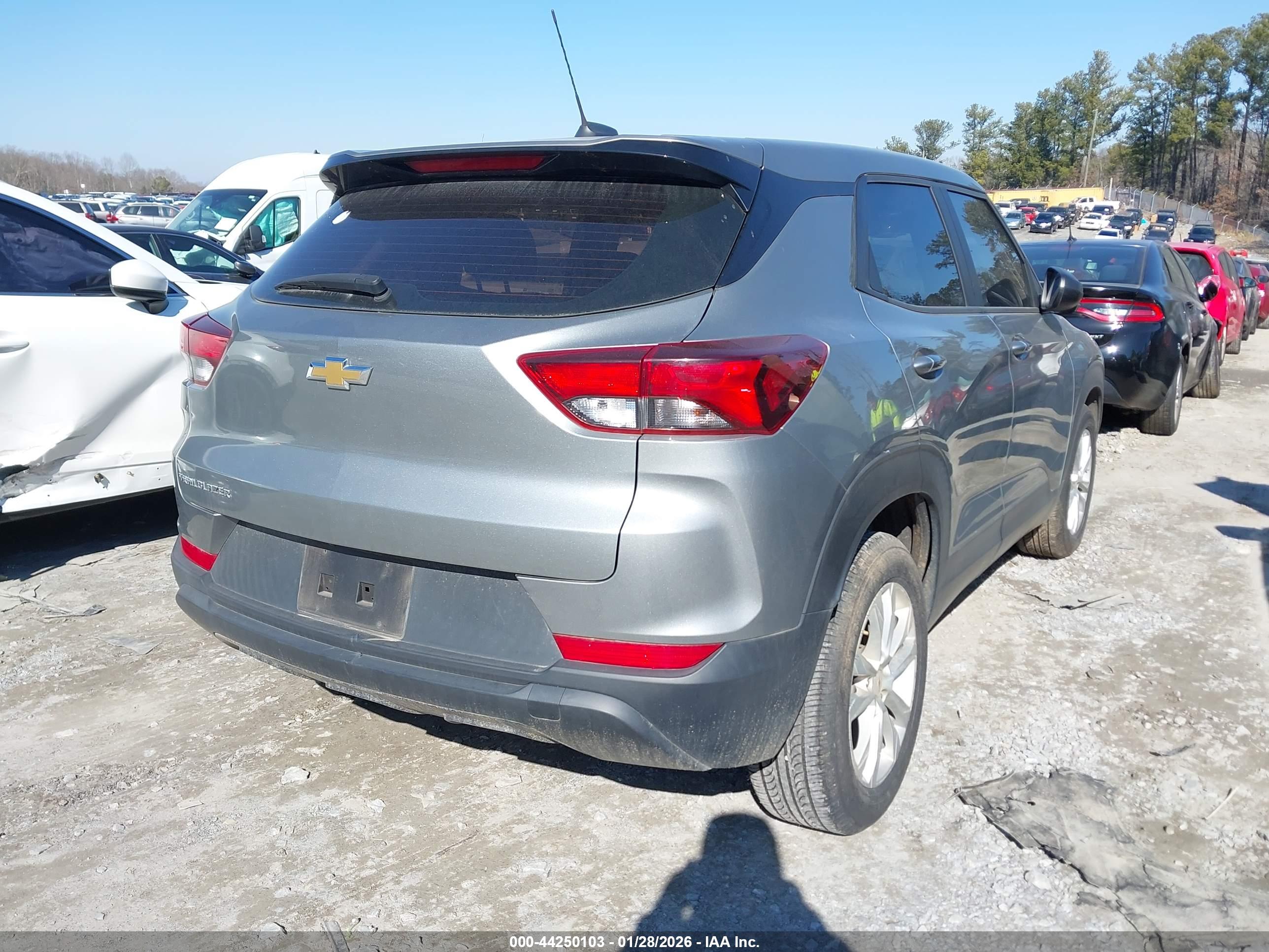 CHEVROLET TRAILBLAZER image 4