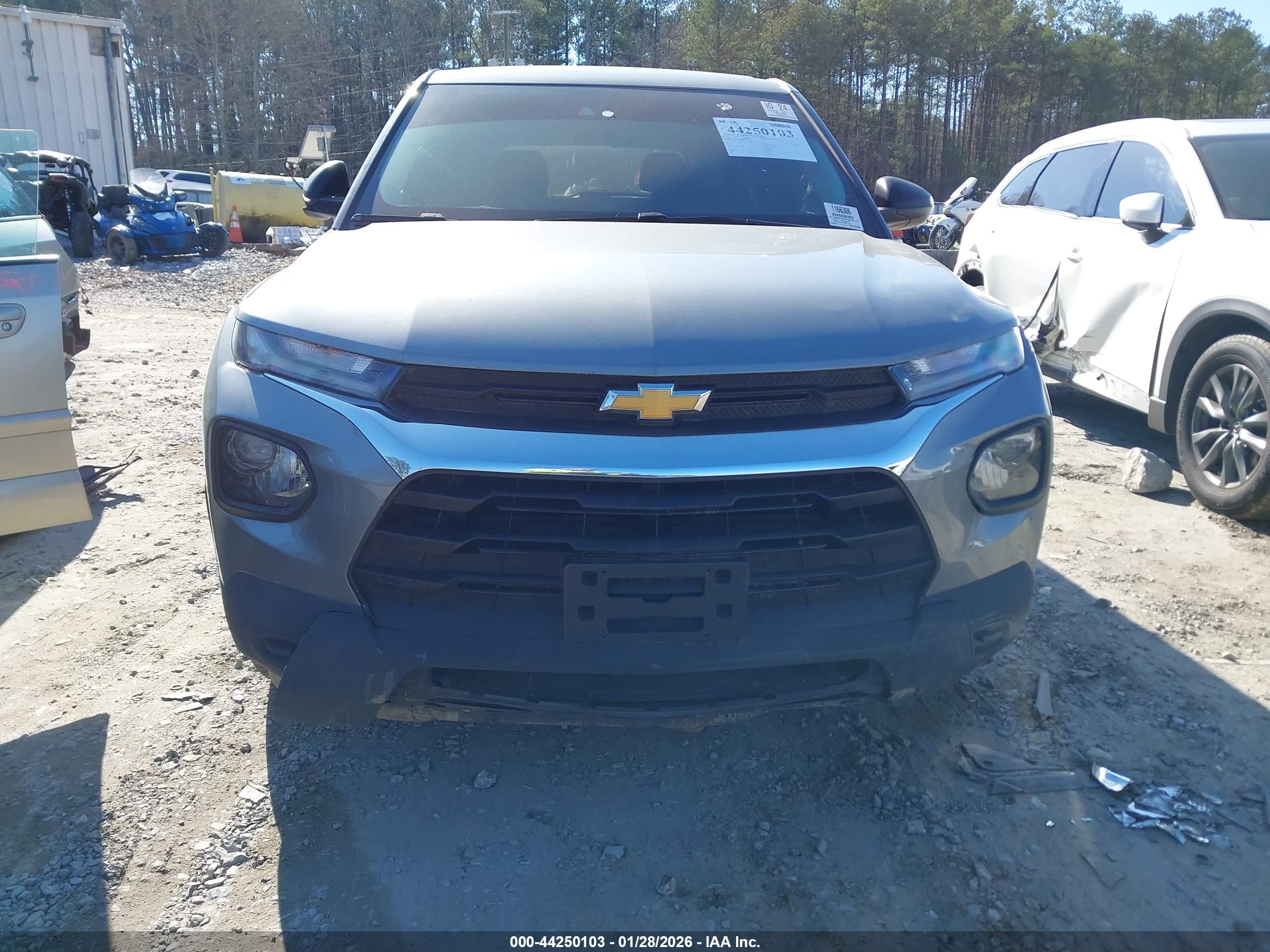 CHEVROLET TRAILBLAZER image 6
