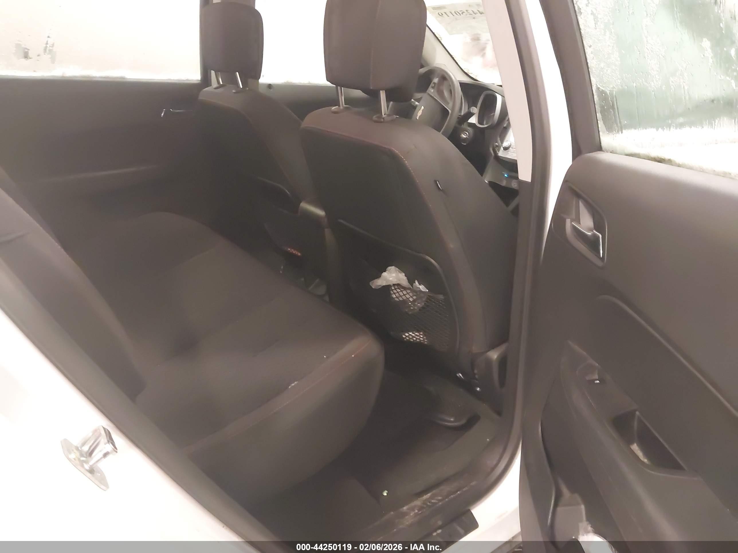CHEVROLET EQUINOX image 8