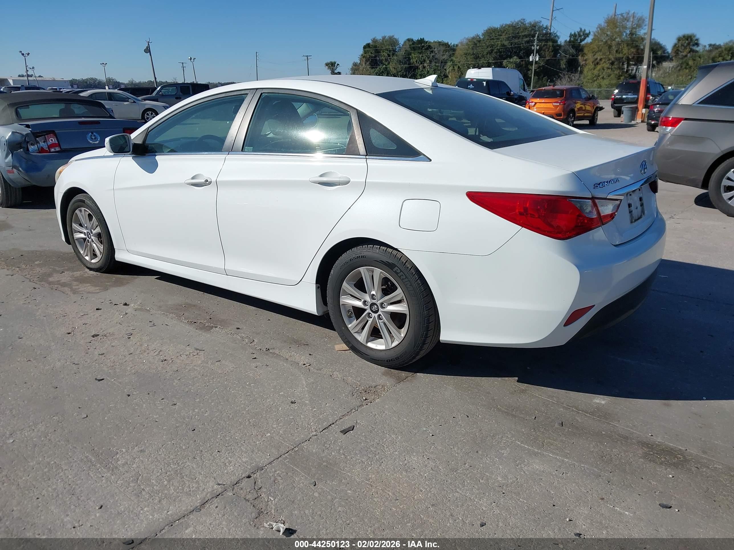 HYUNDAI SONATA image 3