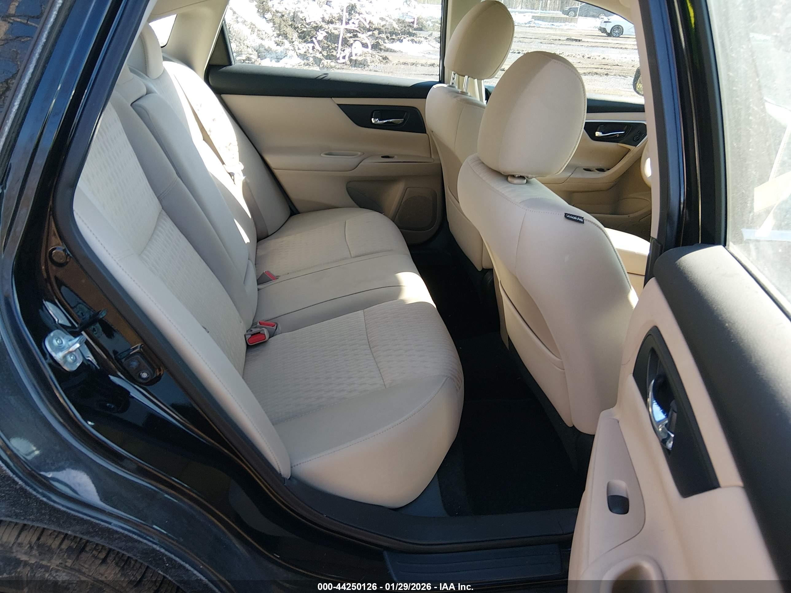 NISSAN ALTIMA image 8