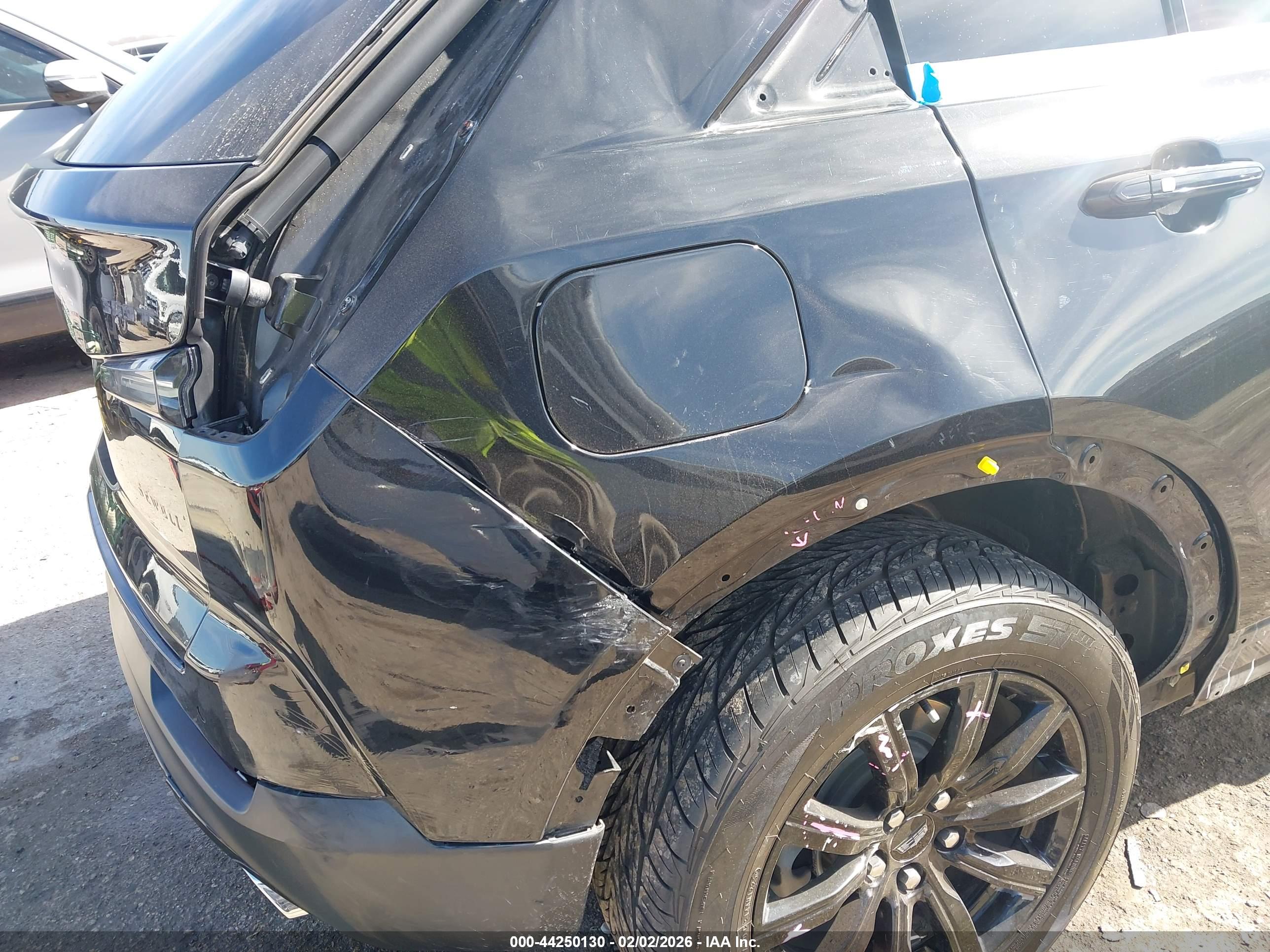 CADILLAC XT4 image 6