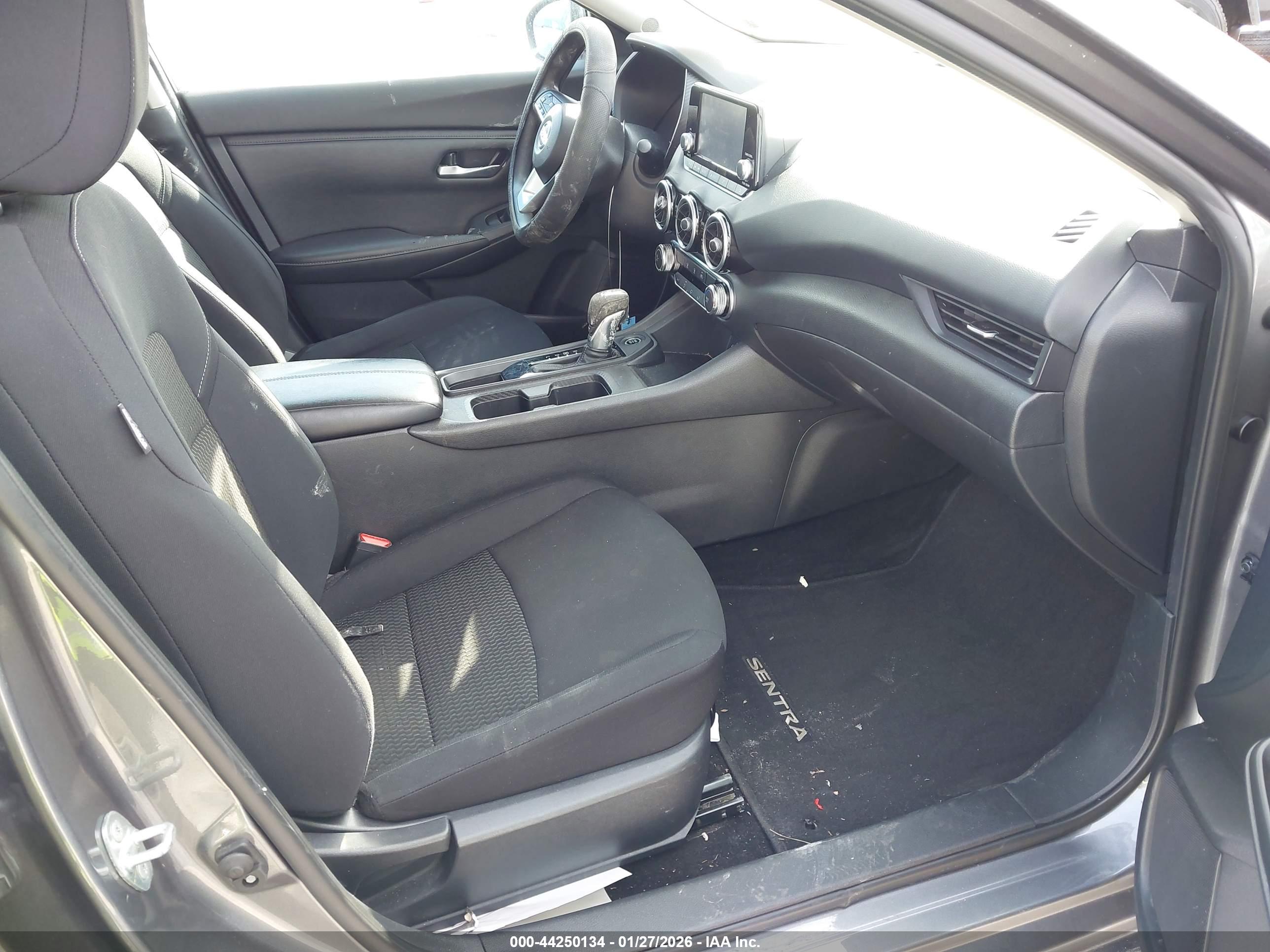 NISSAN SENTRA image 5