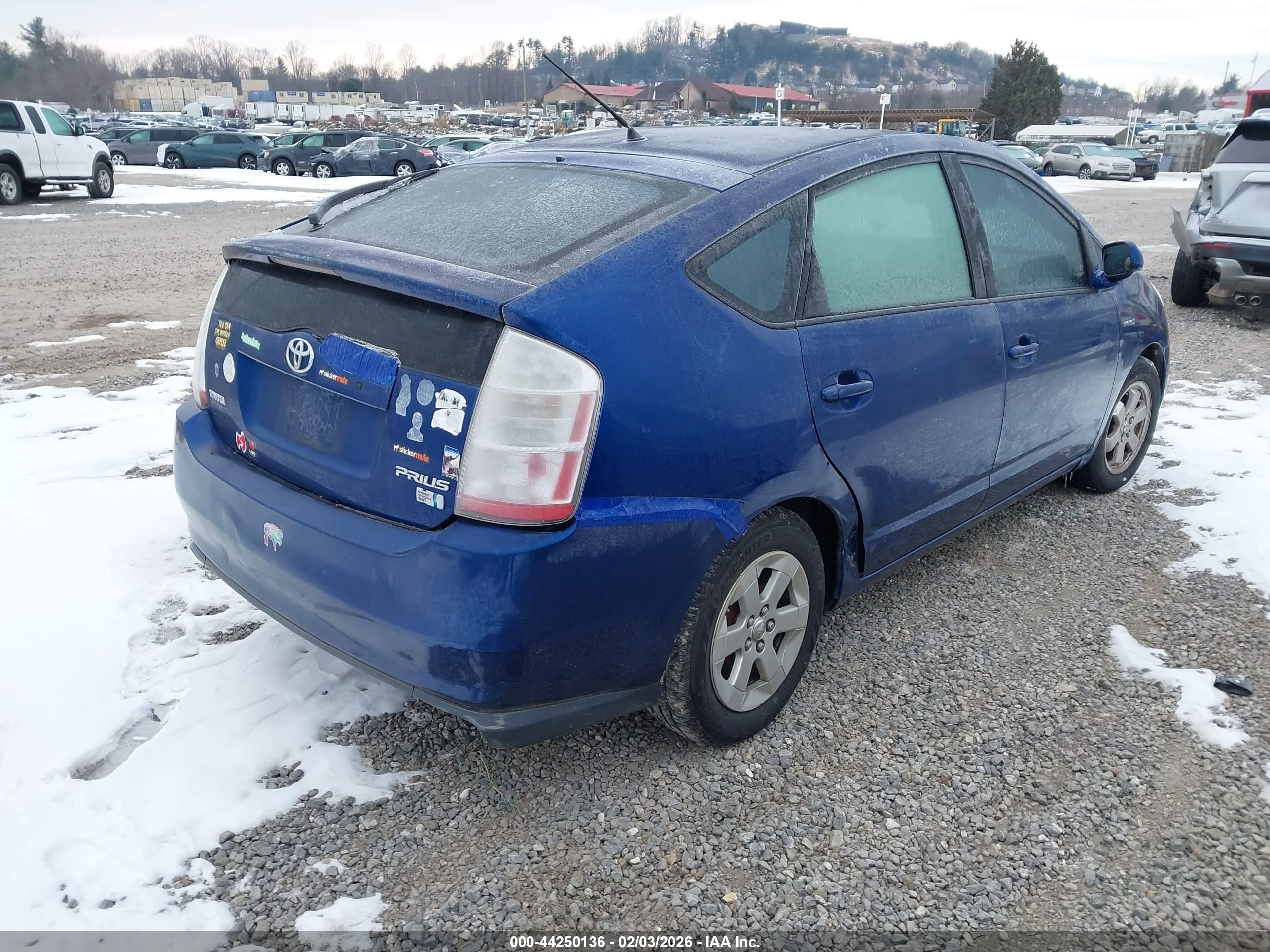 TOYOTA PRIUS image 4