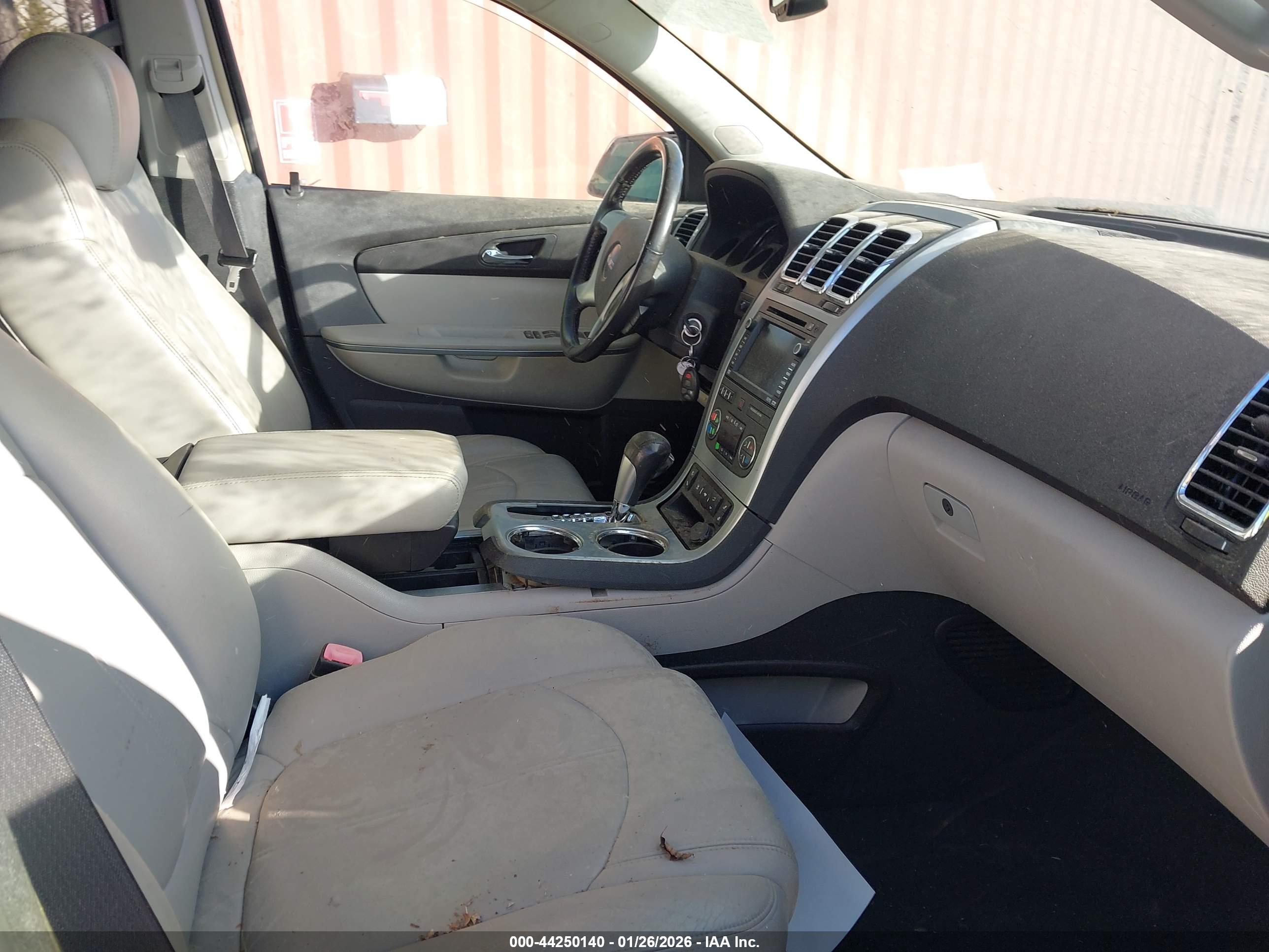 GMC ACADIA image 5