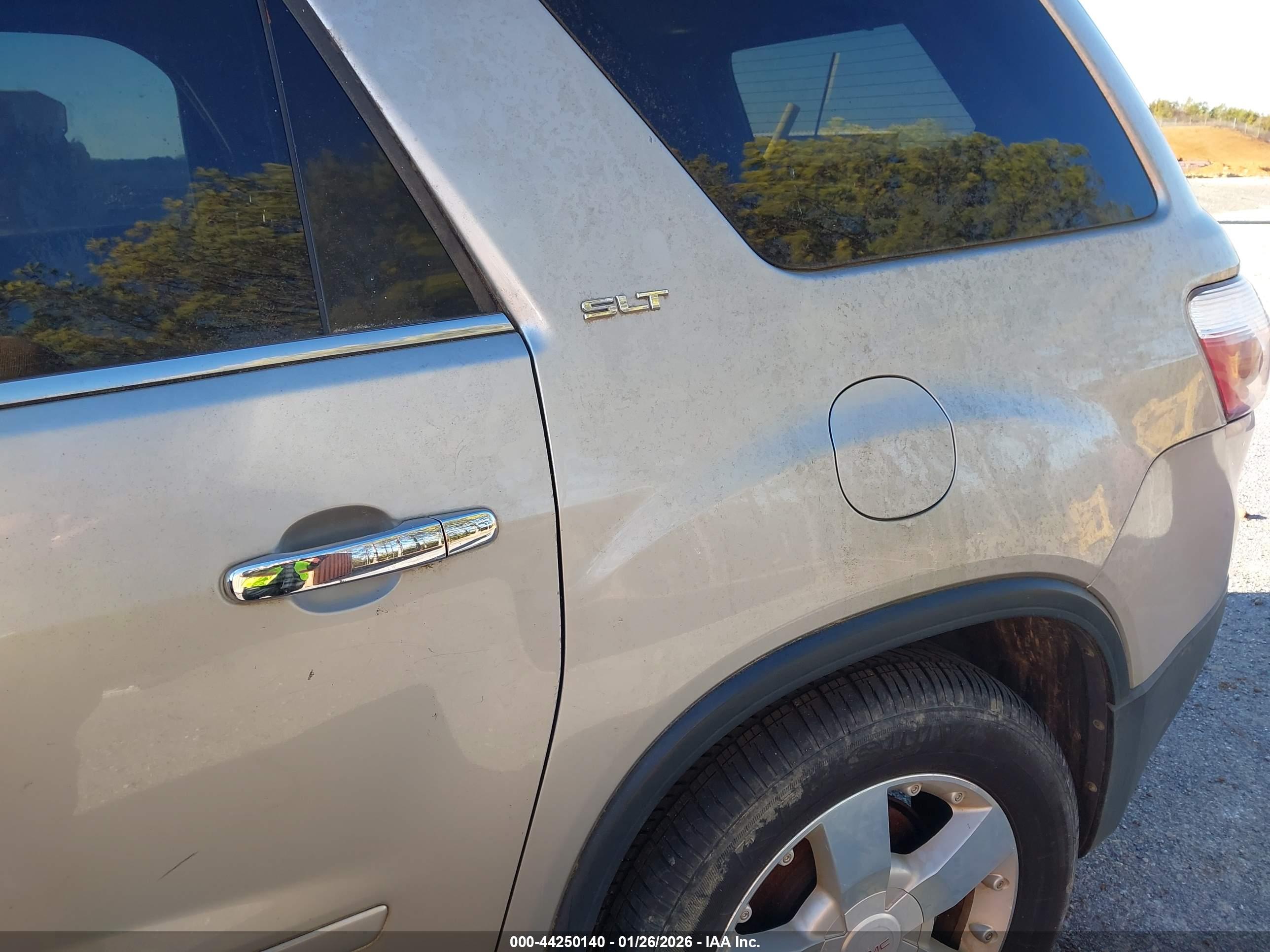 GMC ACADIA image 6