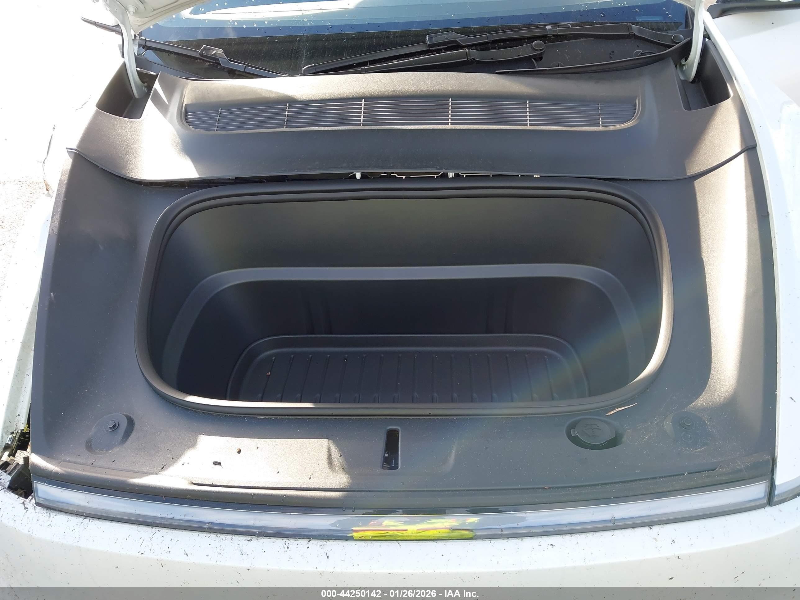TESLA MODEL image 10