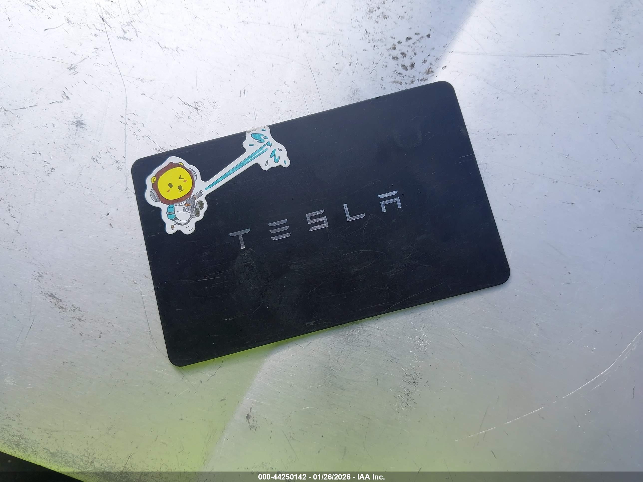 TESLA MODEL image 11