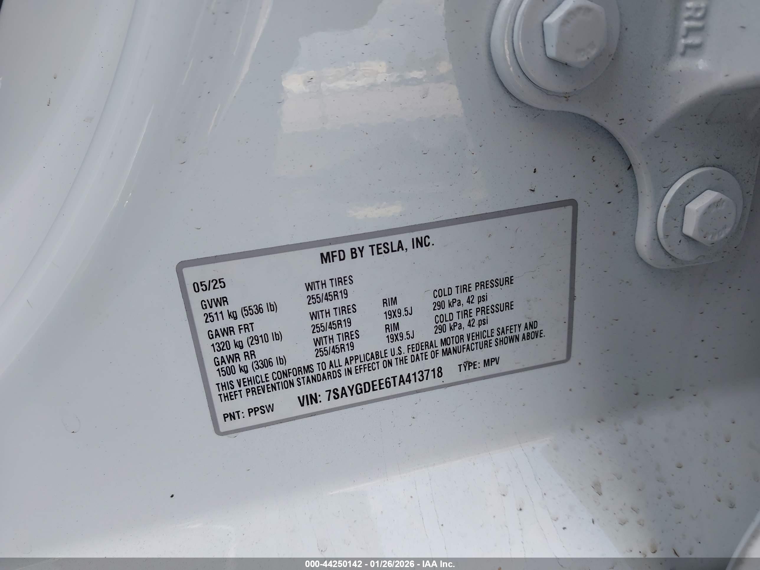 TESLA MODEL image 9