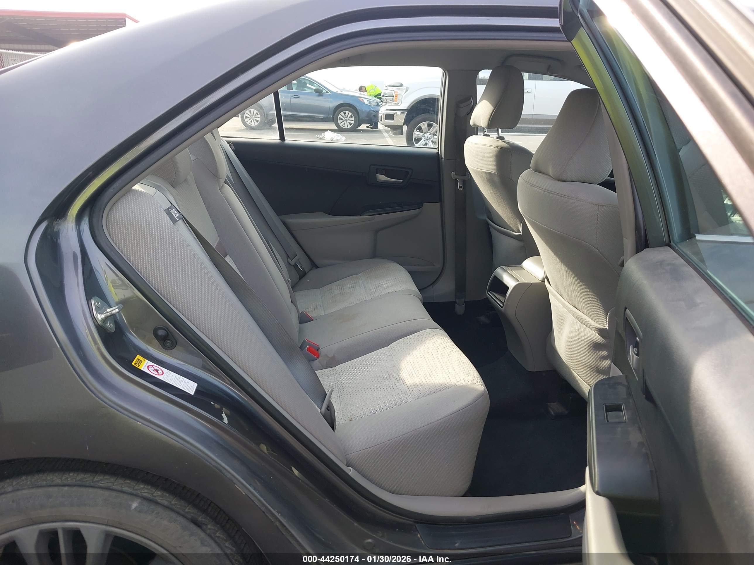 TOYOTA CAMRY image 8