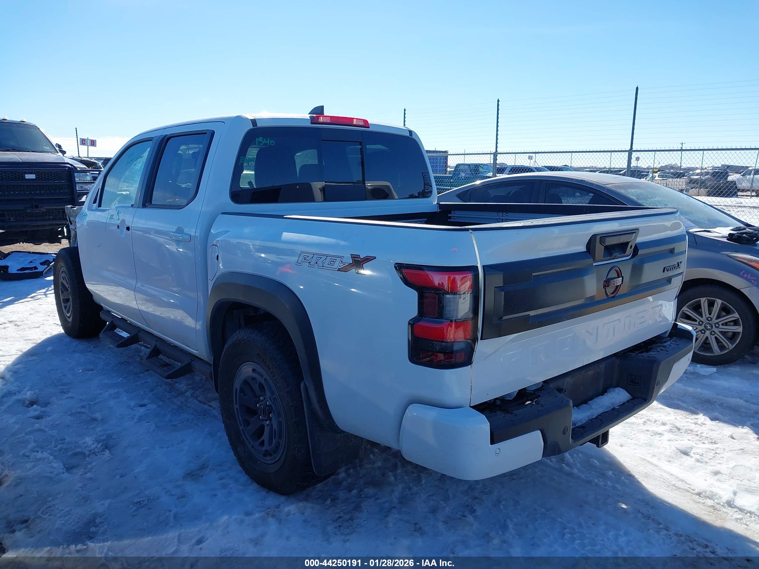NISSAN FRONTIER image 3