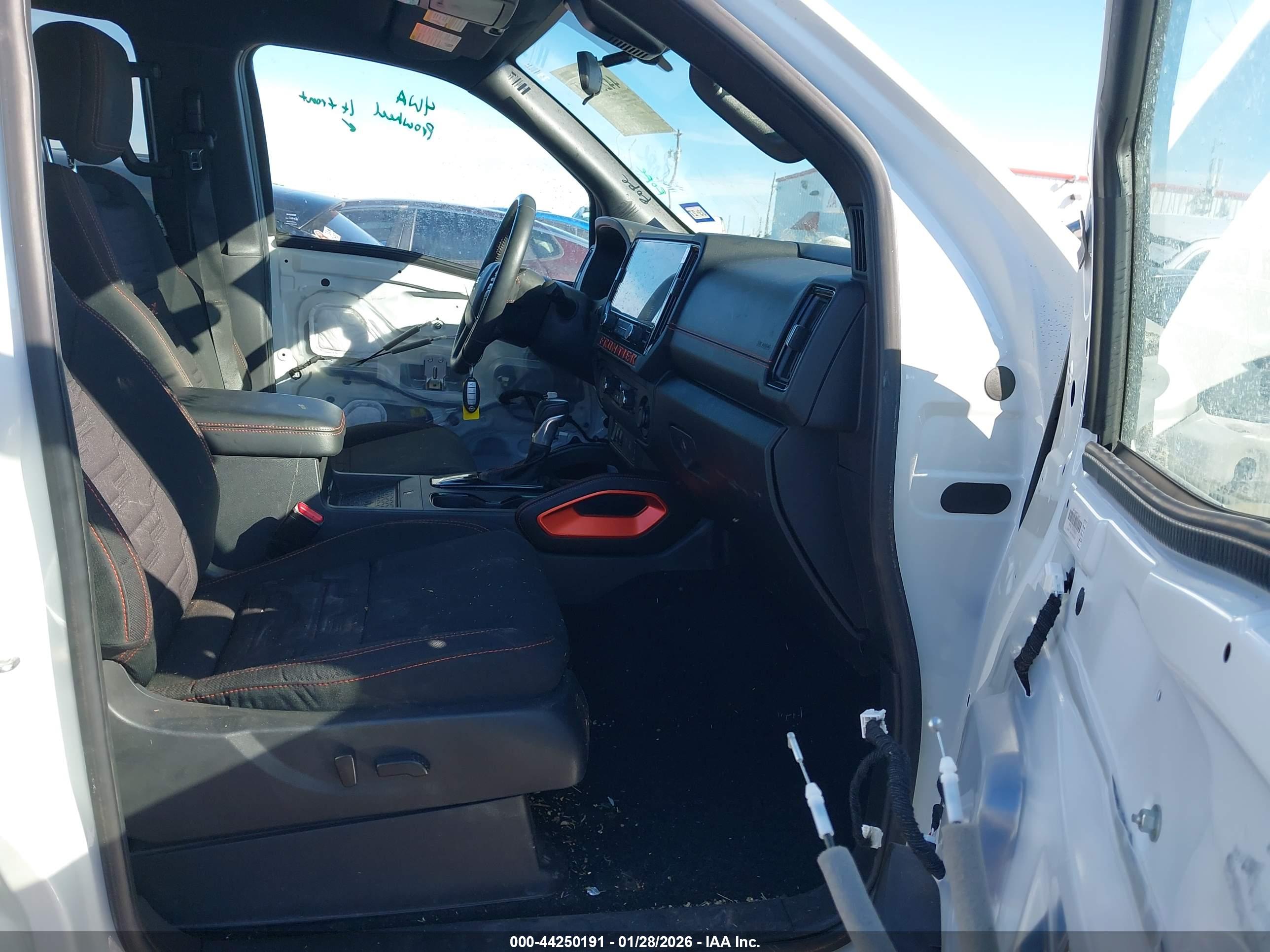 NISSAN FRONTIER image 5