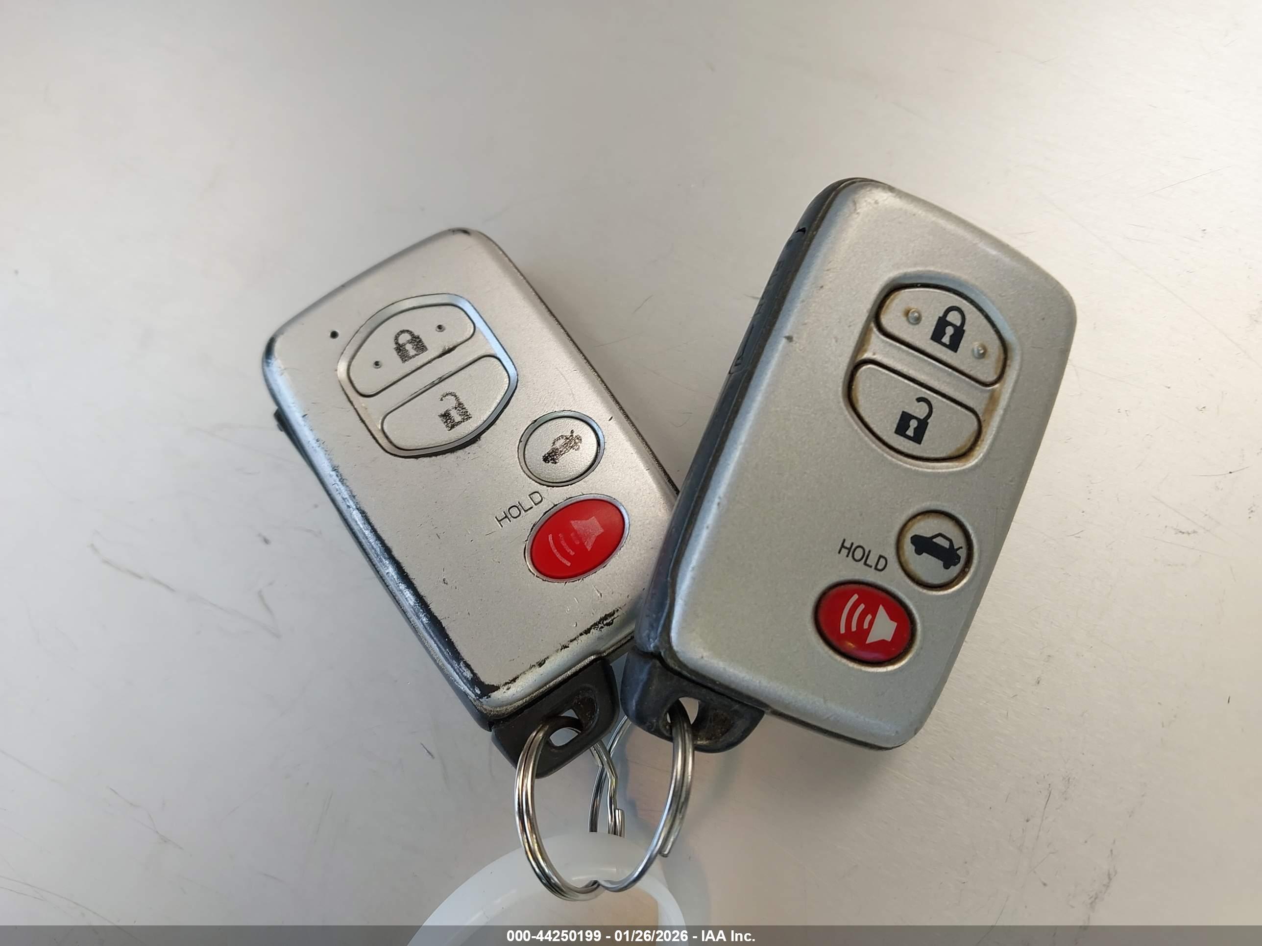 TOYOTA CAMRY image 11
