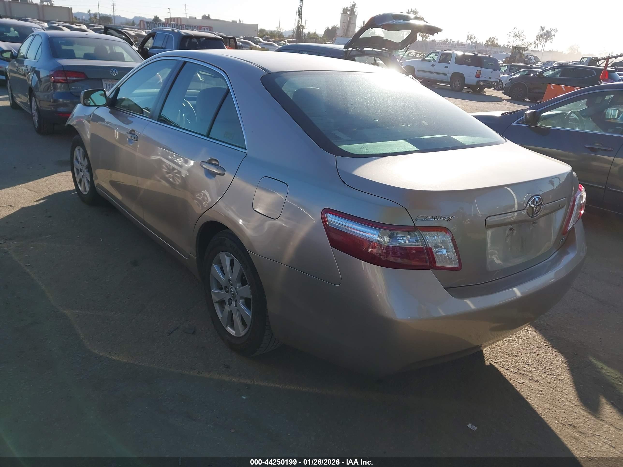 TOYOTA CAMRY image 3