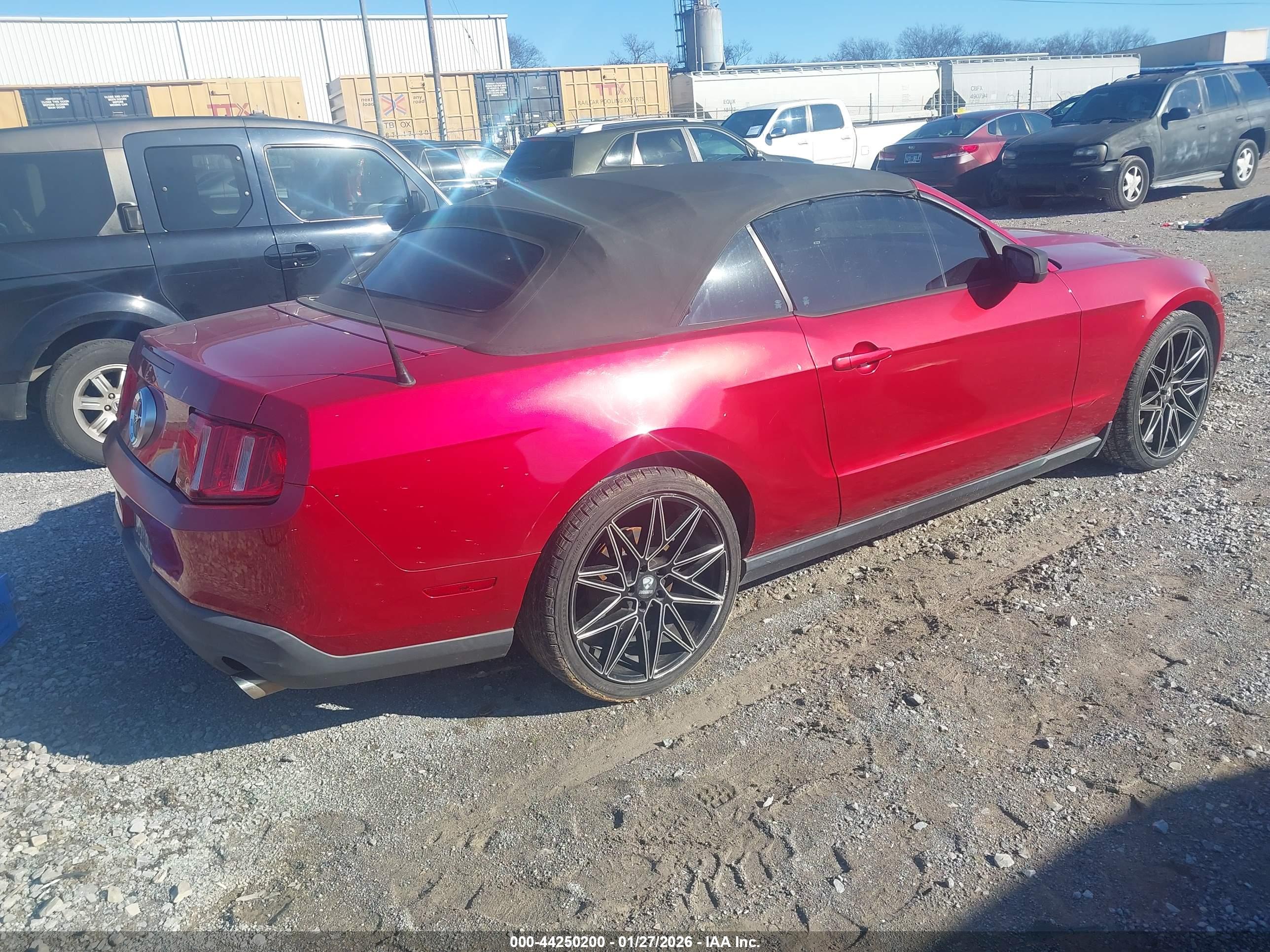 FORD MUSTANG image 4