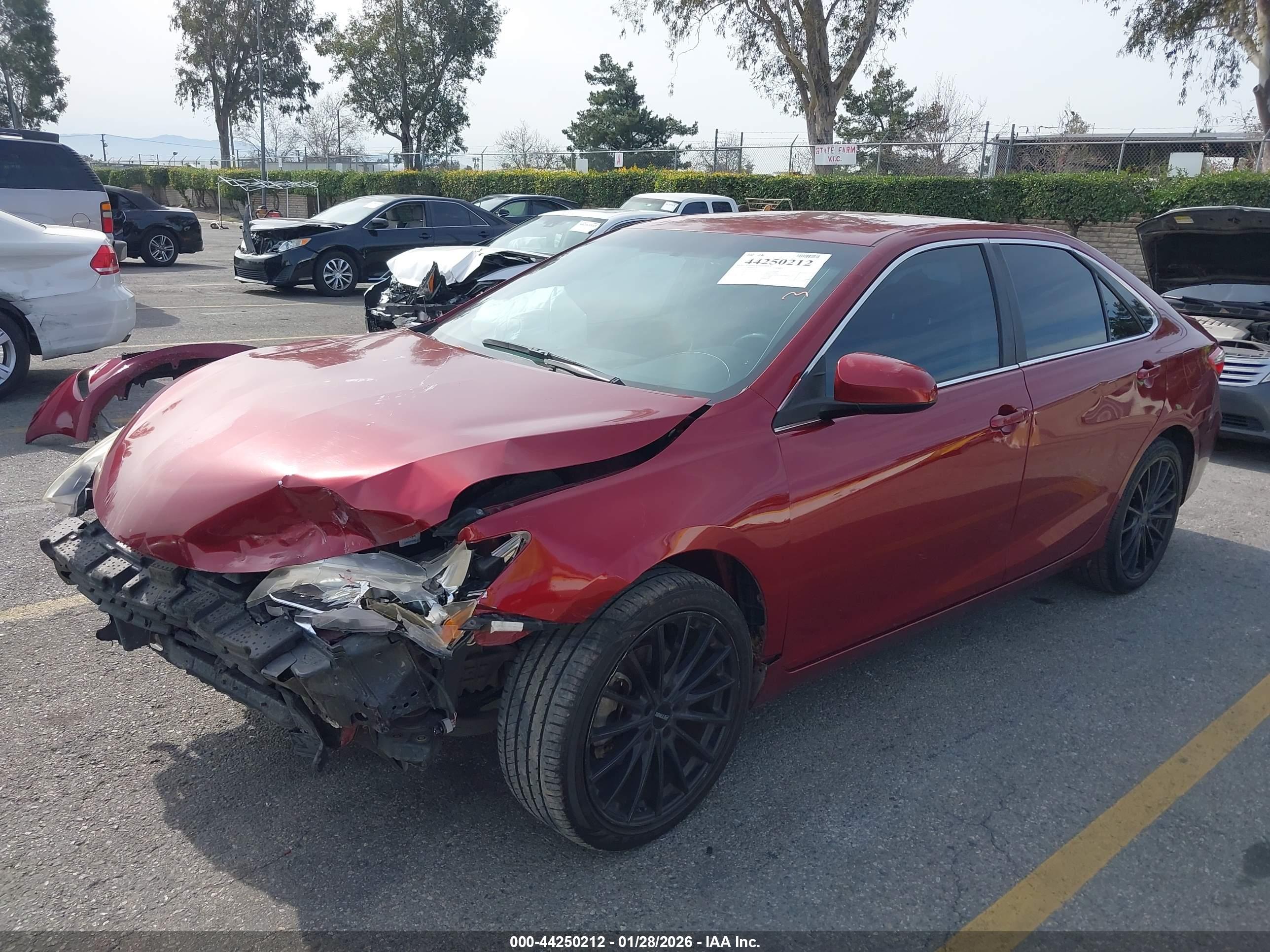 TOYOTA CAMRY image 2
