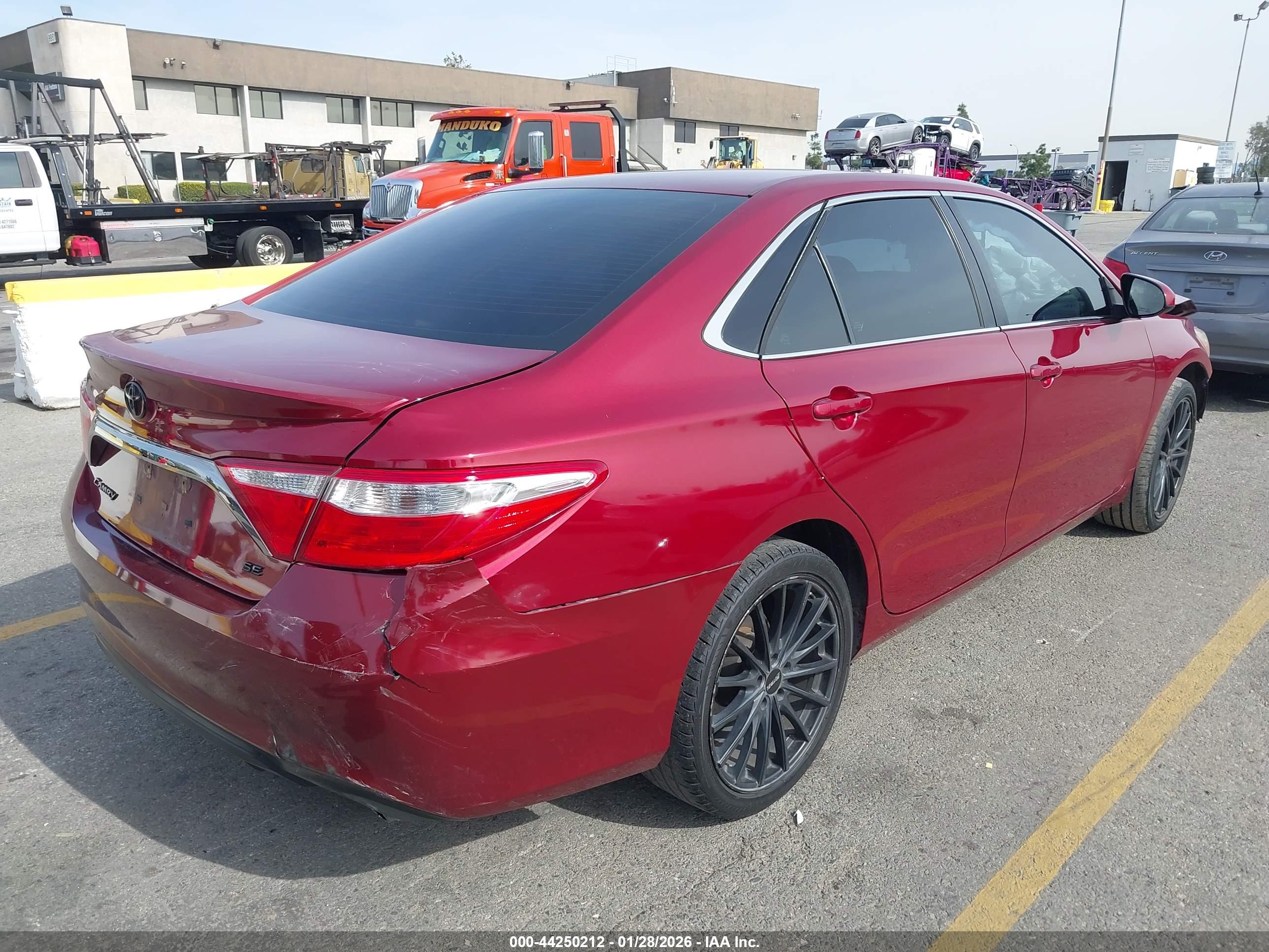 TOYOTA CAMRY image 4
