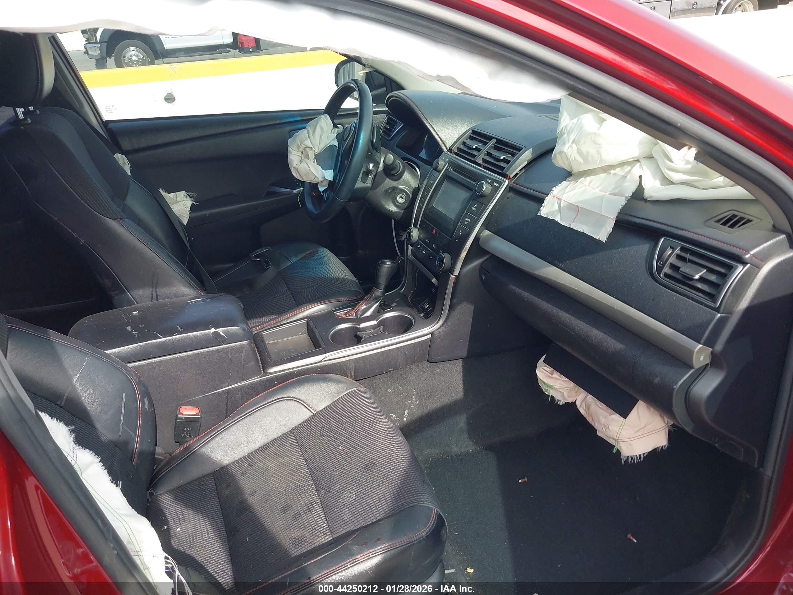TOYOTA CAMRY image 5