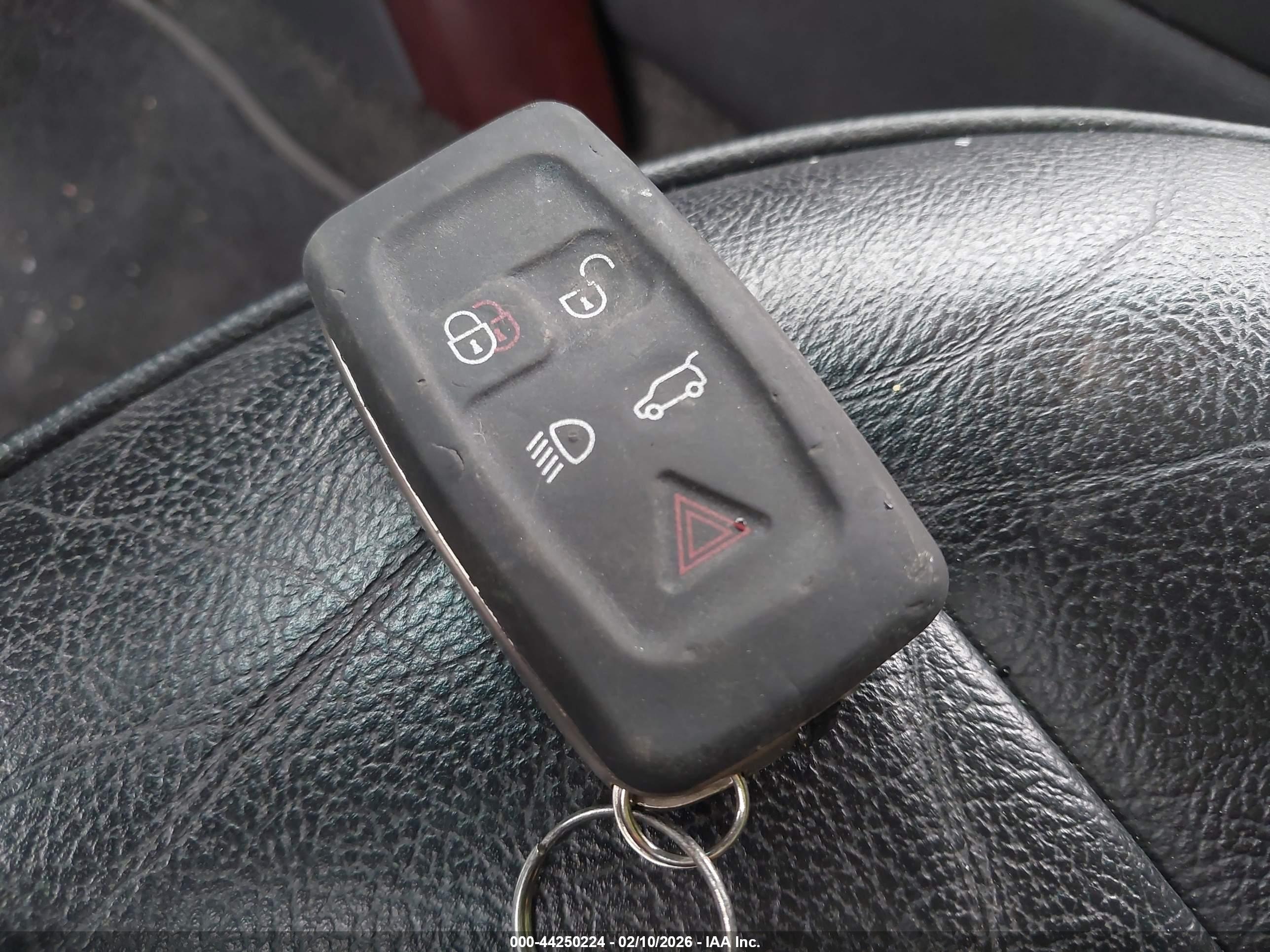 LAND ROVER image 11