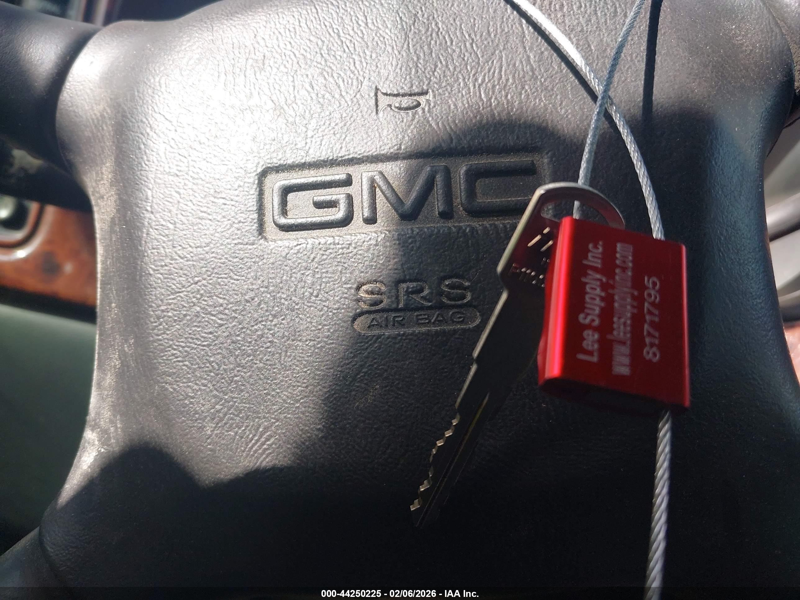 GMC SIERRA image 11
