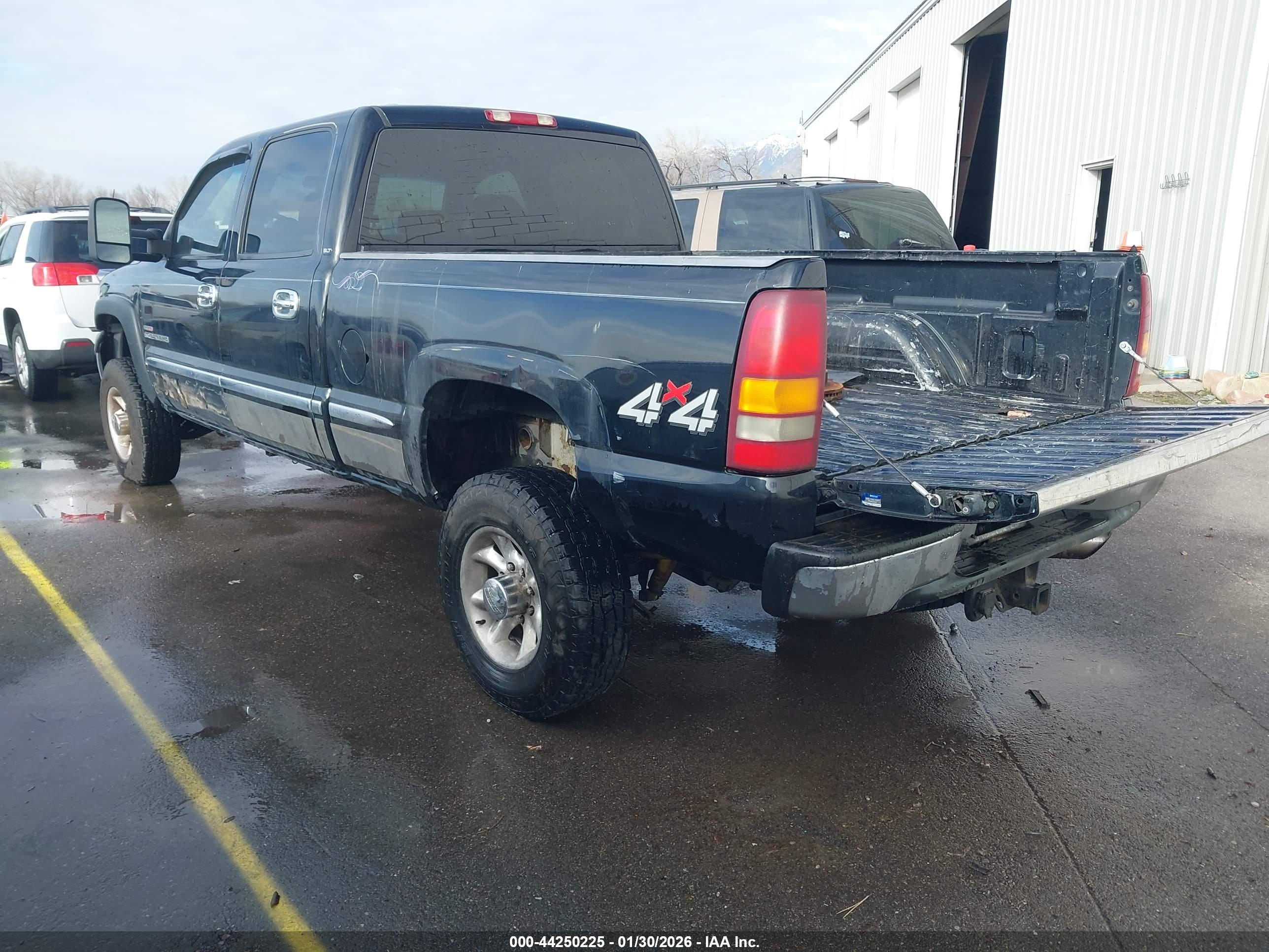 GMC SIERRA image 3