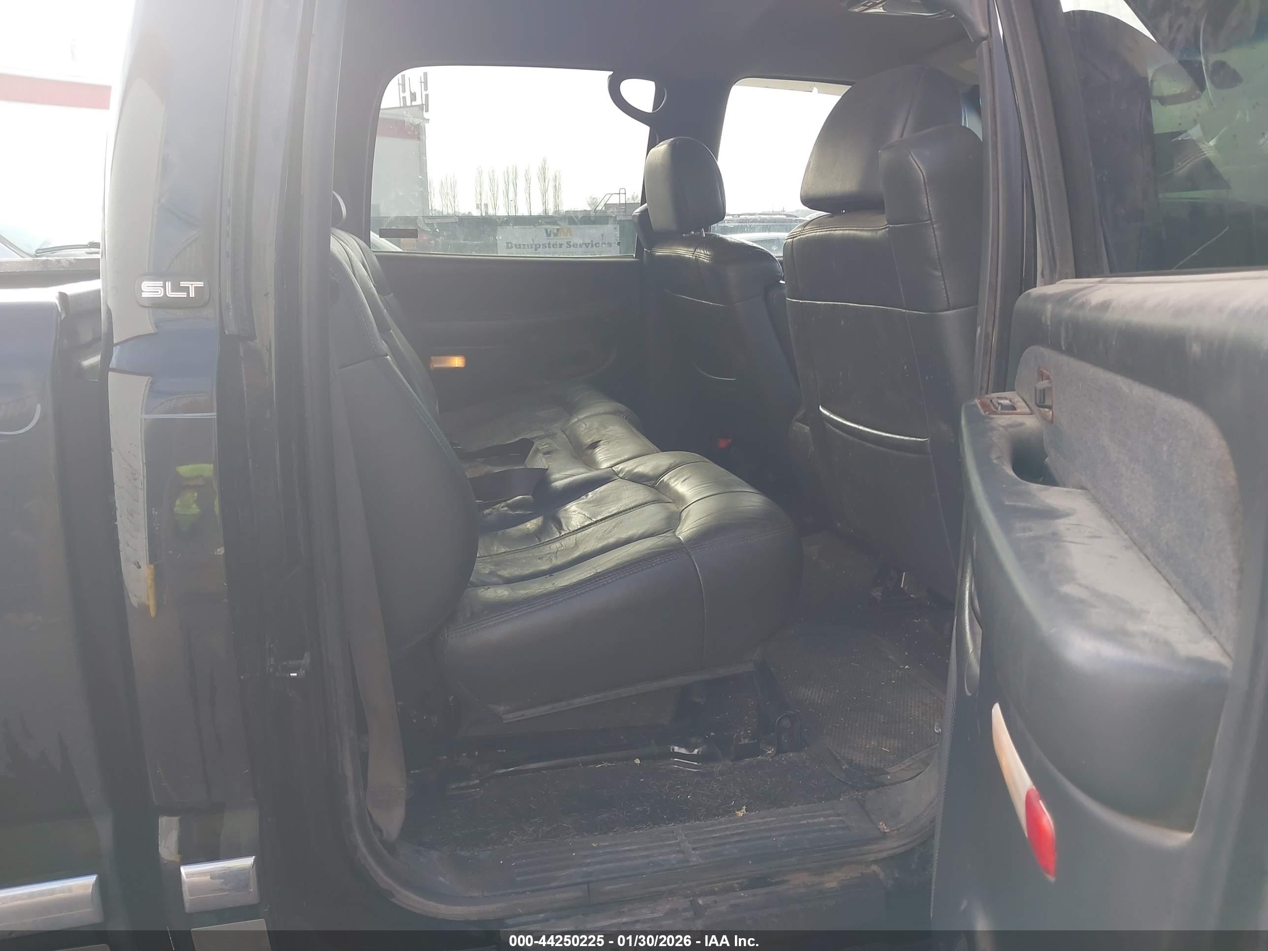 GMC SIERRA image 8