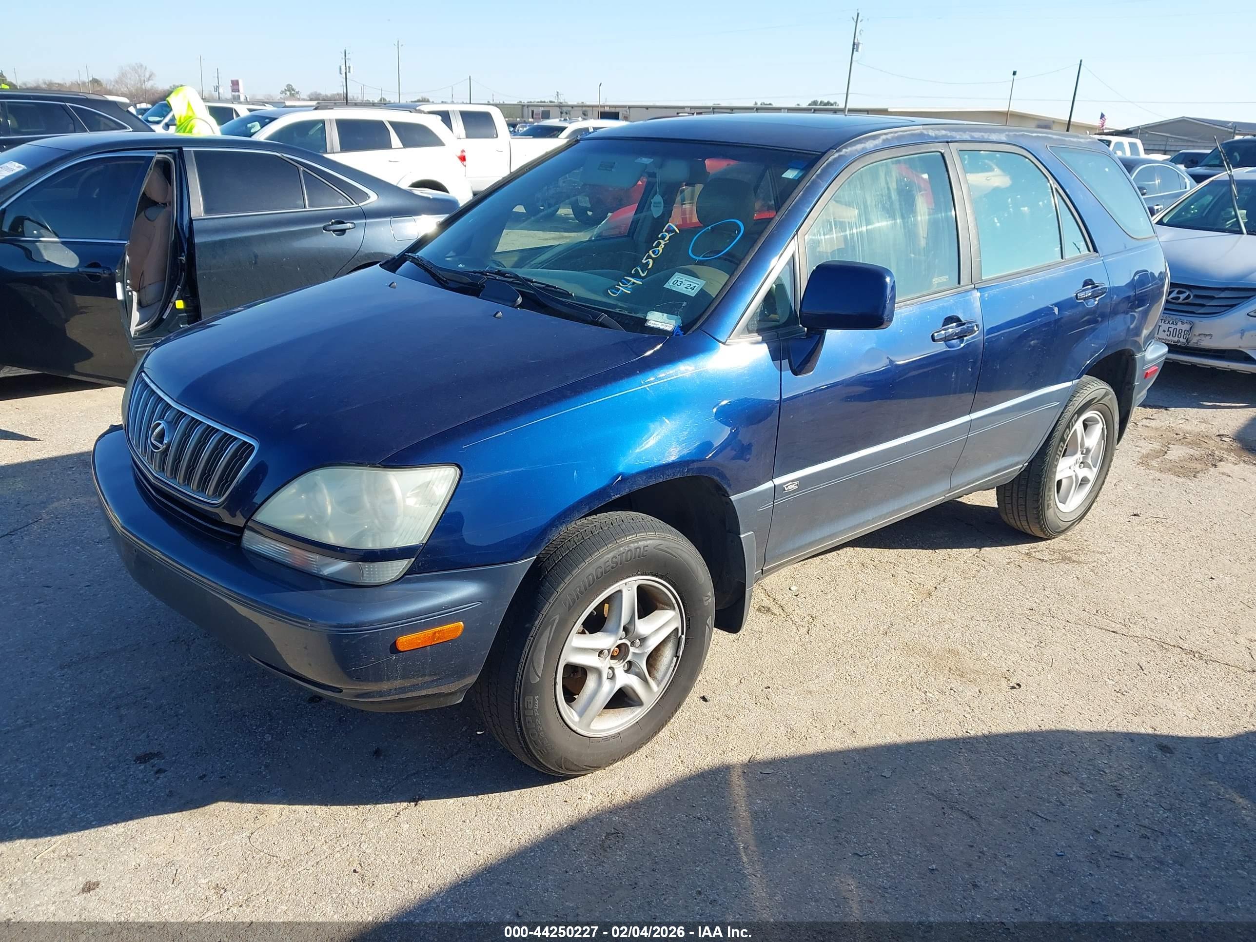 LEXUS RX image 2