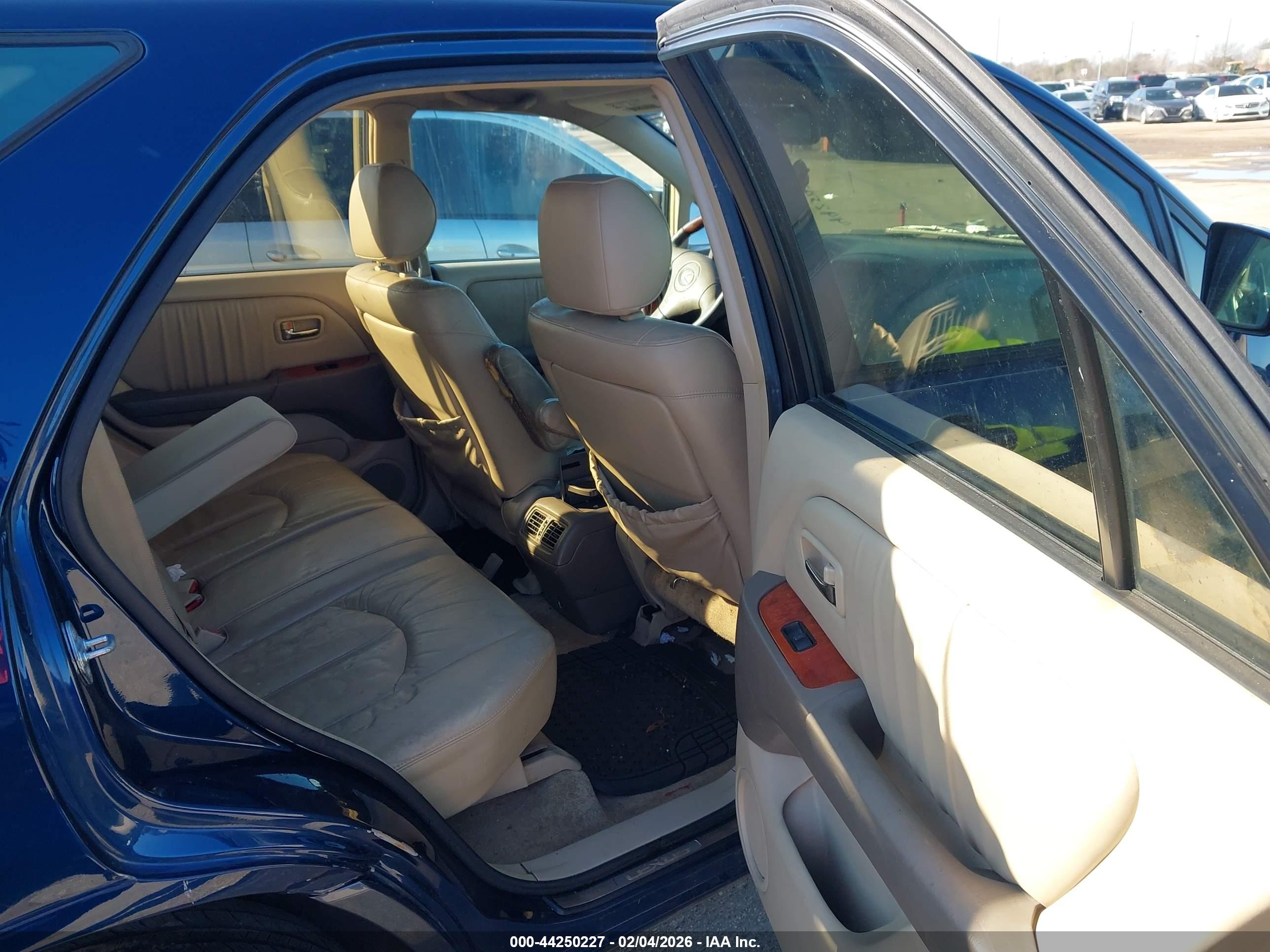 LEXUS RX image 8