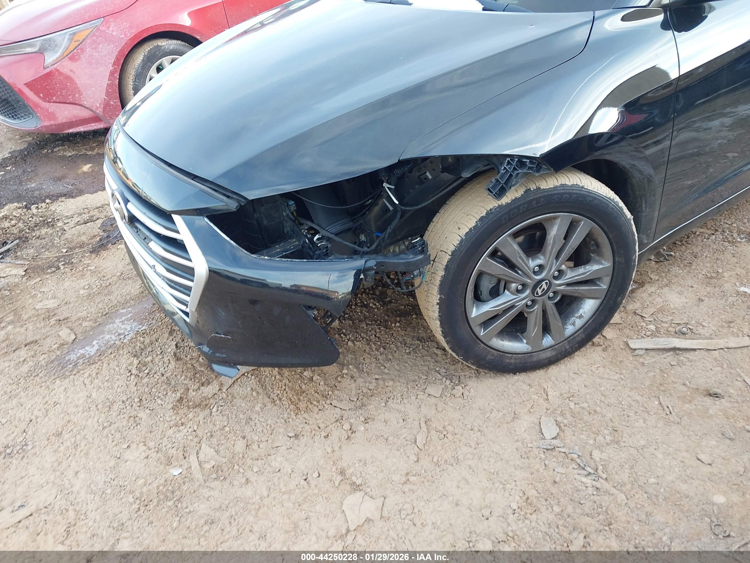 HYUNDAI ELANTRA image 6