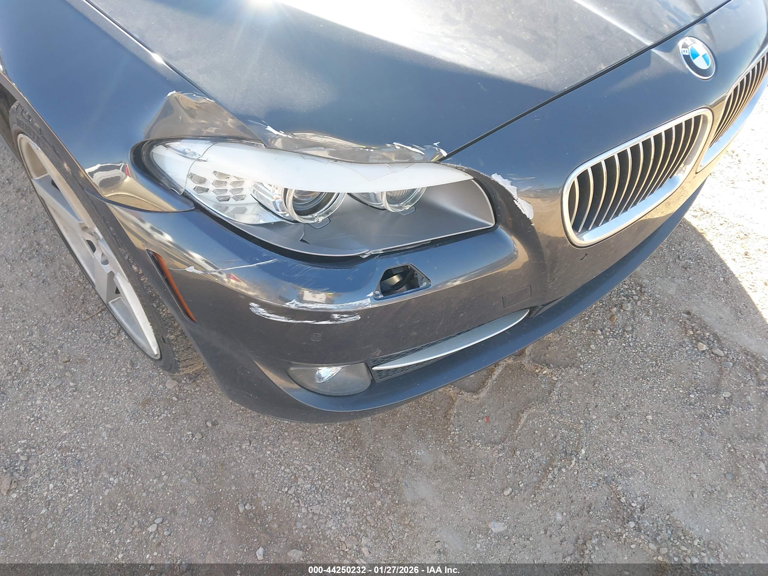 BMW 528I image 6