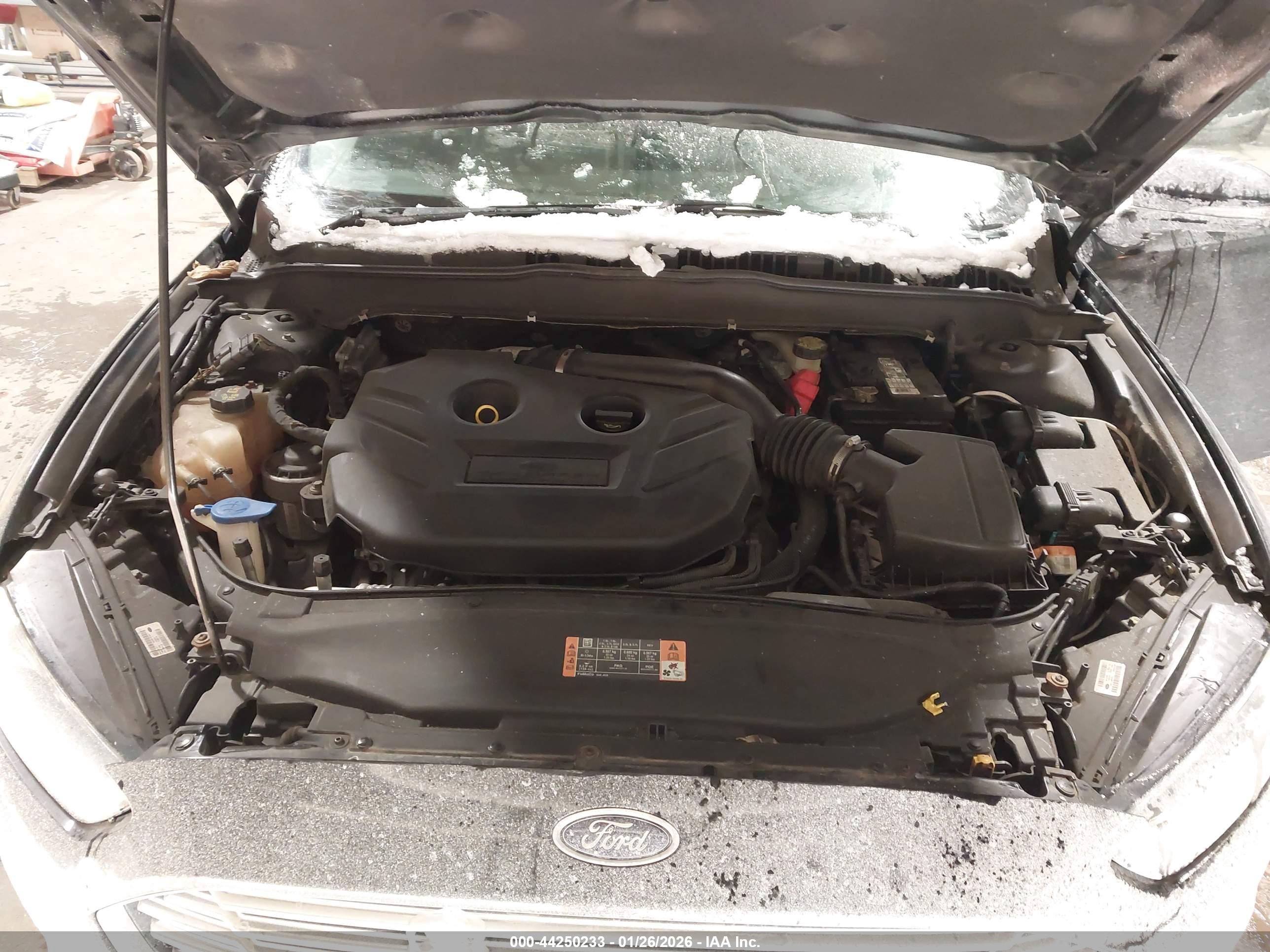 FORD FUSION image 10