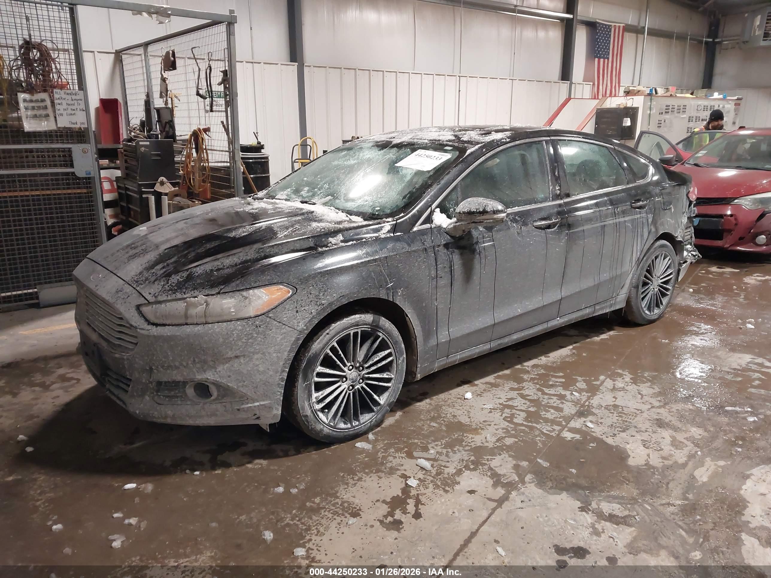 FORD FUSION image 2
