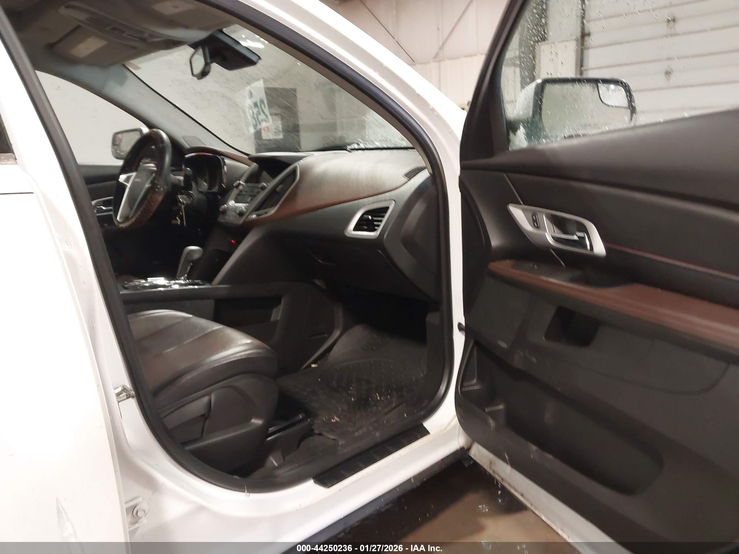 GMC TERRAIN image 5