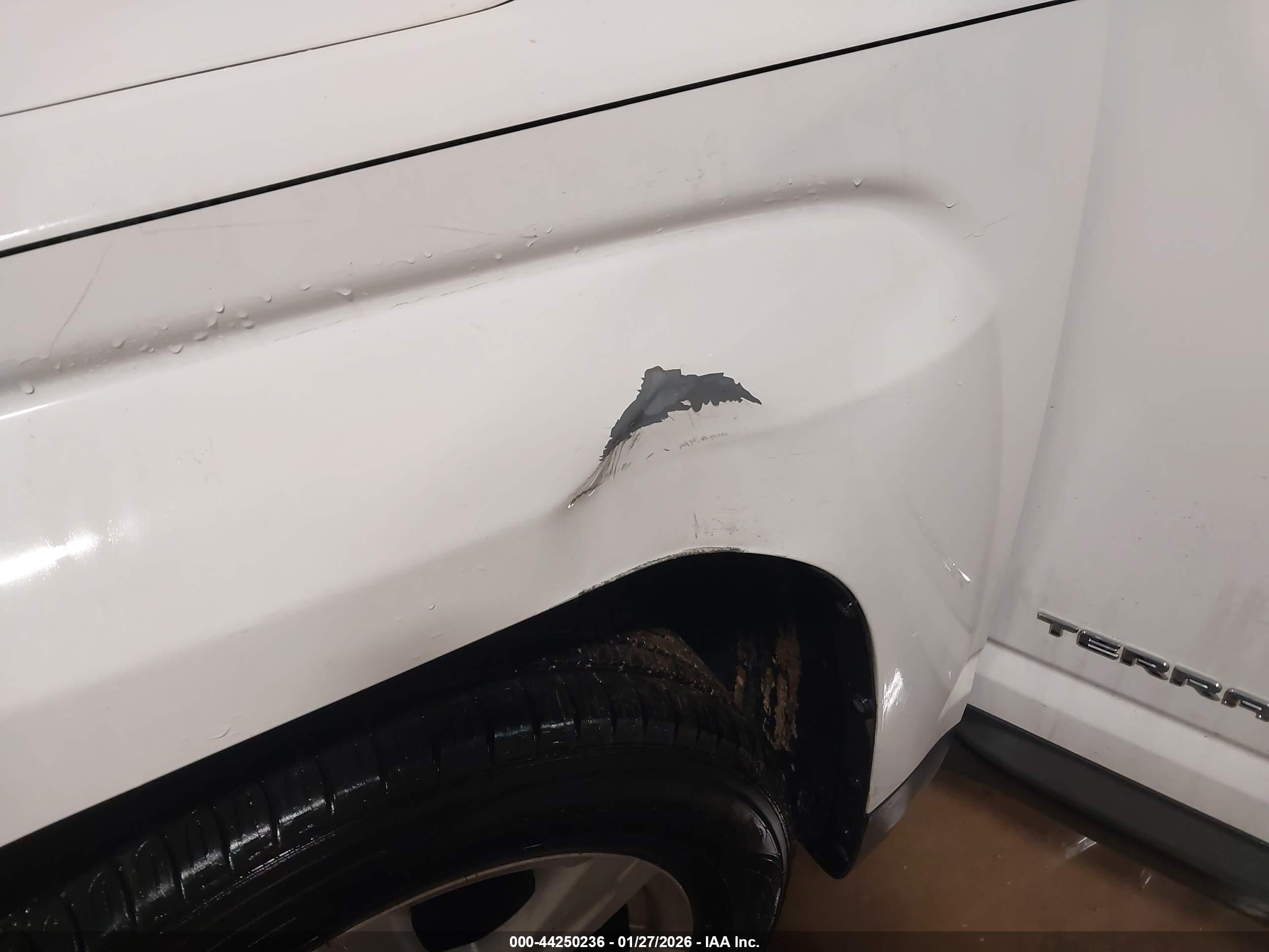 GMC TERRAIN image 6