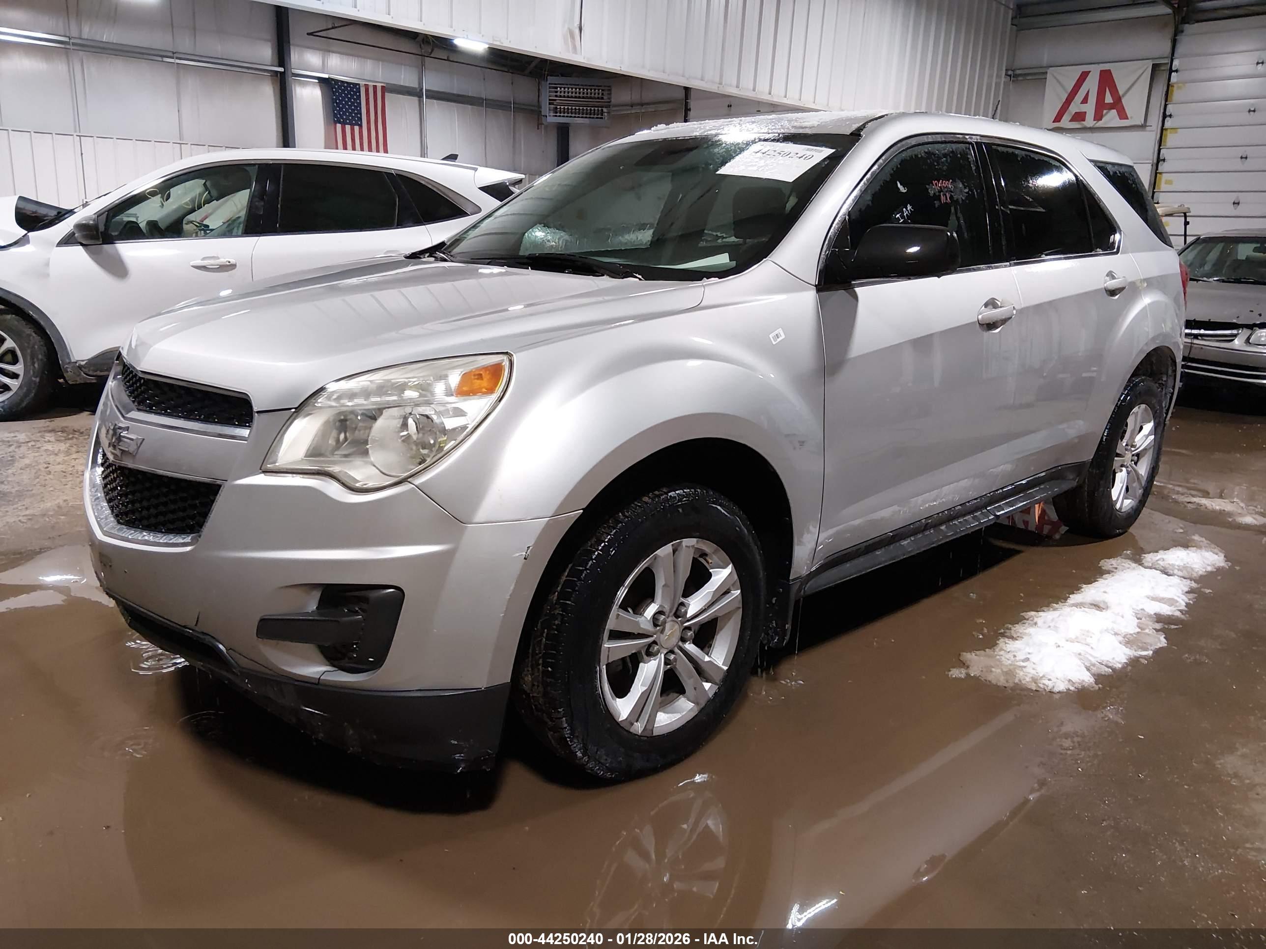 CHEVROLET EQUINOX image 2