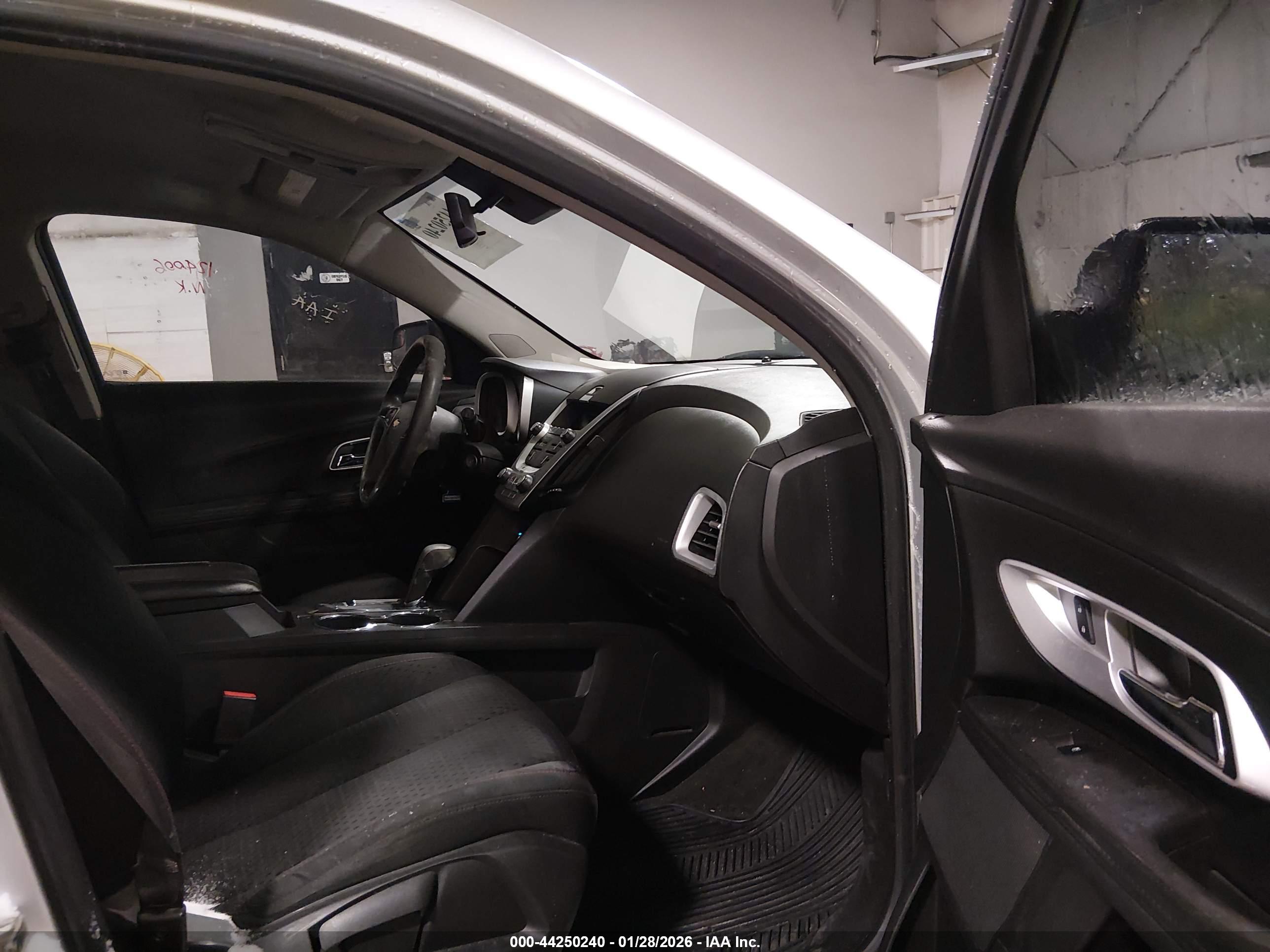 CHEVROLET EQUINOX image 5