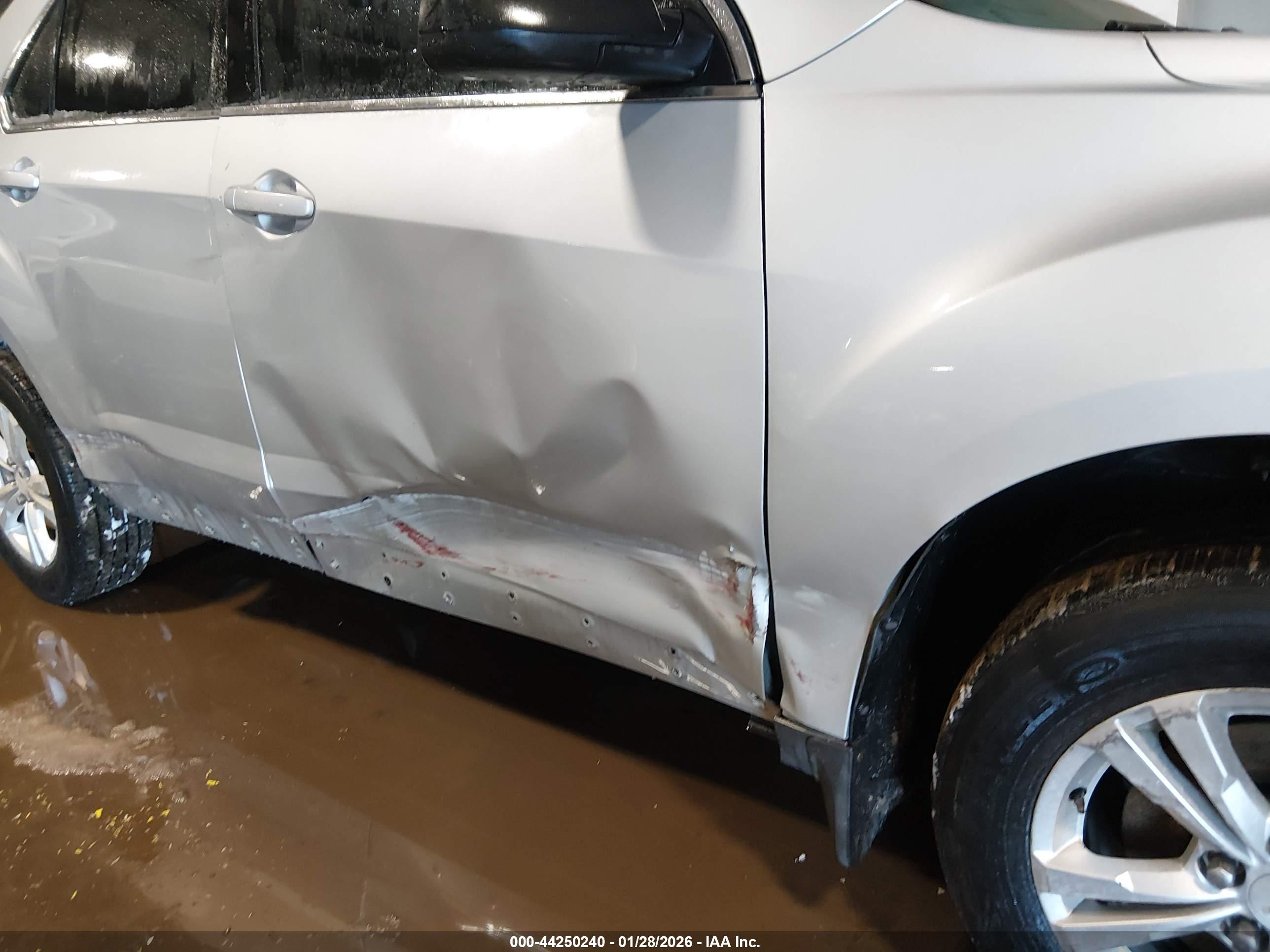 CHEVROLET EQUINOX image 6