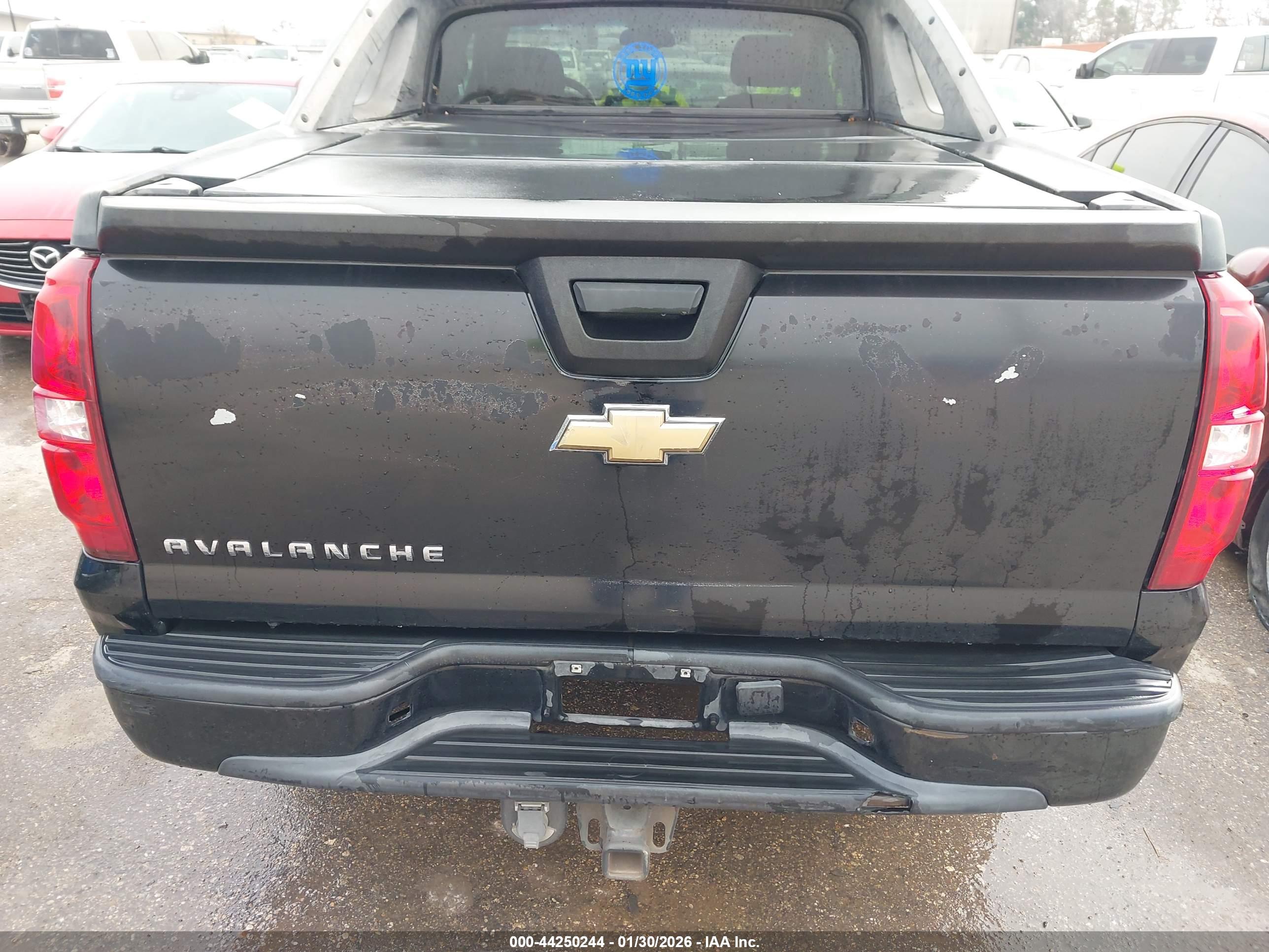 CHEVROLET AVALANCHE image 6