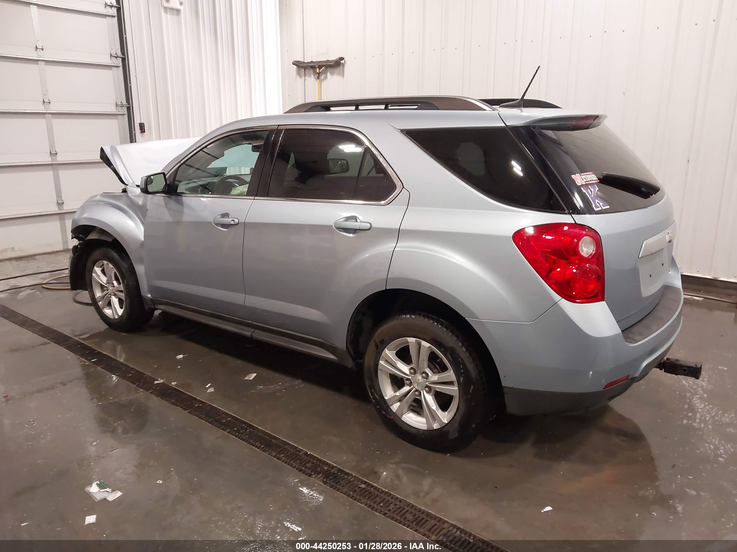 CHEVROLET EQUINOX image 3