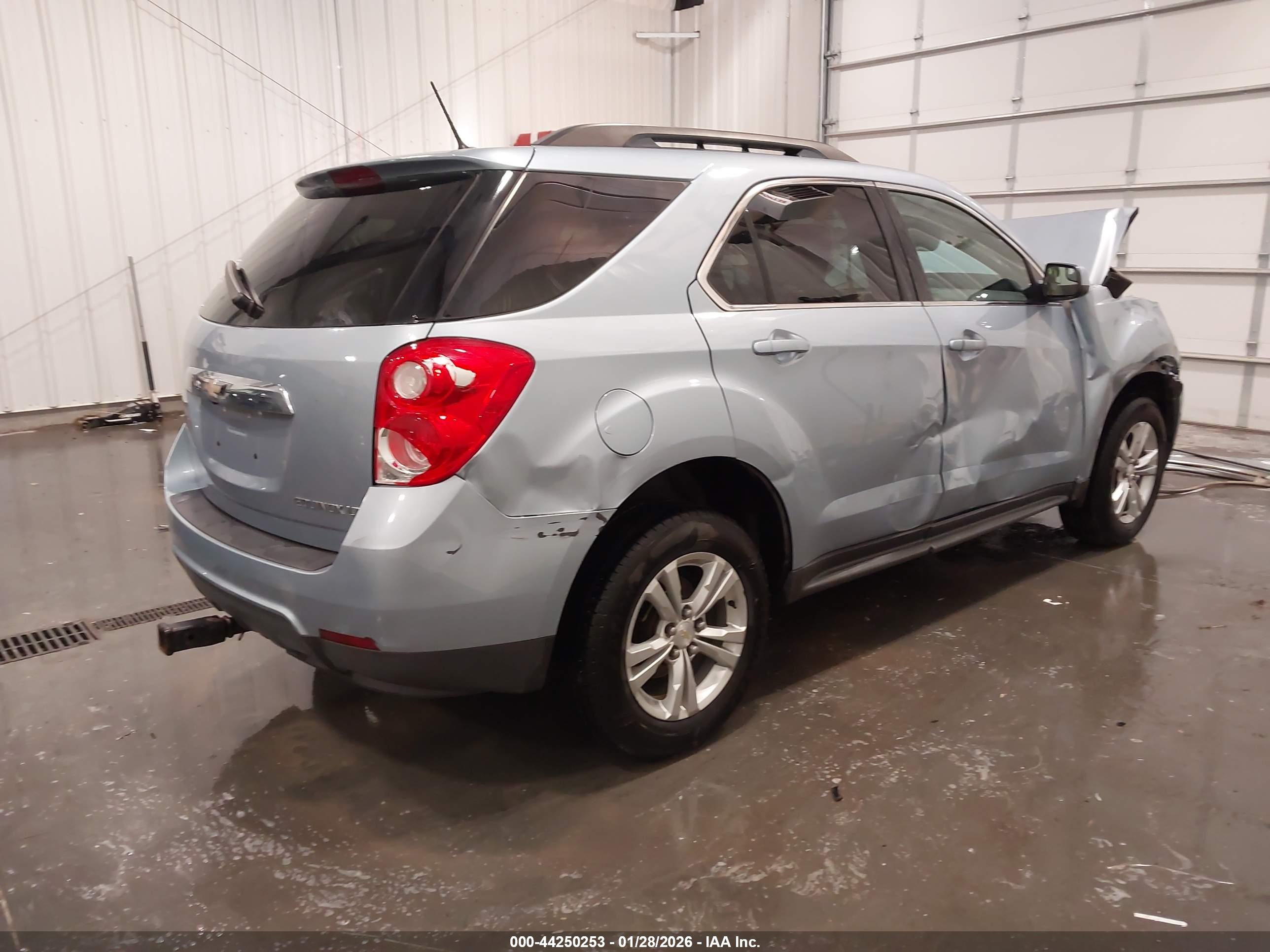 CHEVROLET EQUINOX image 4