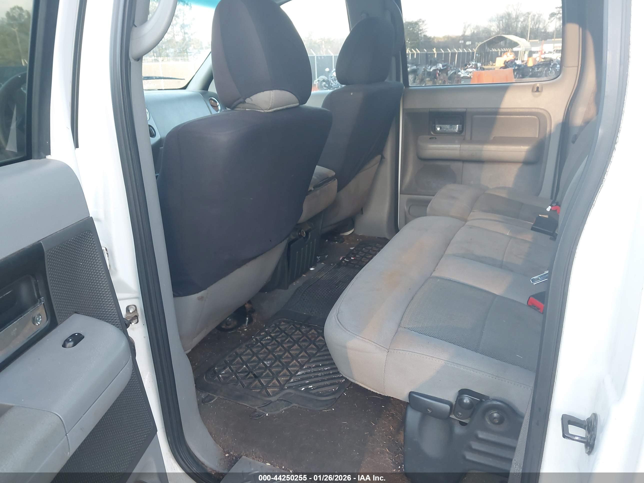 FORD F-150 image 8