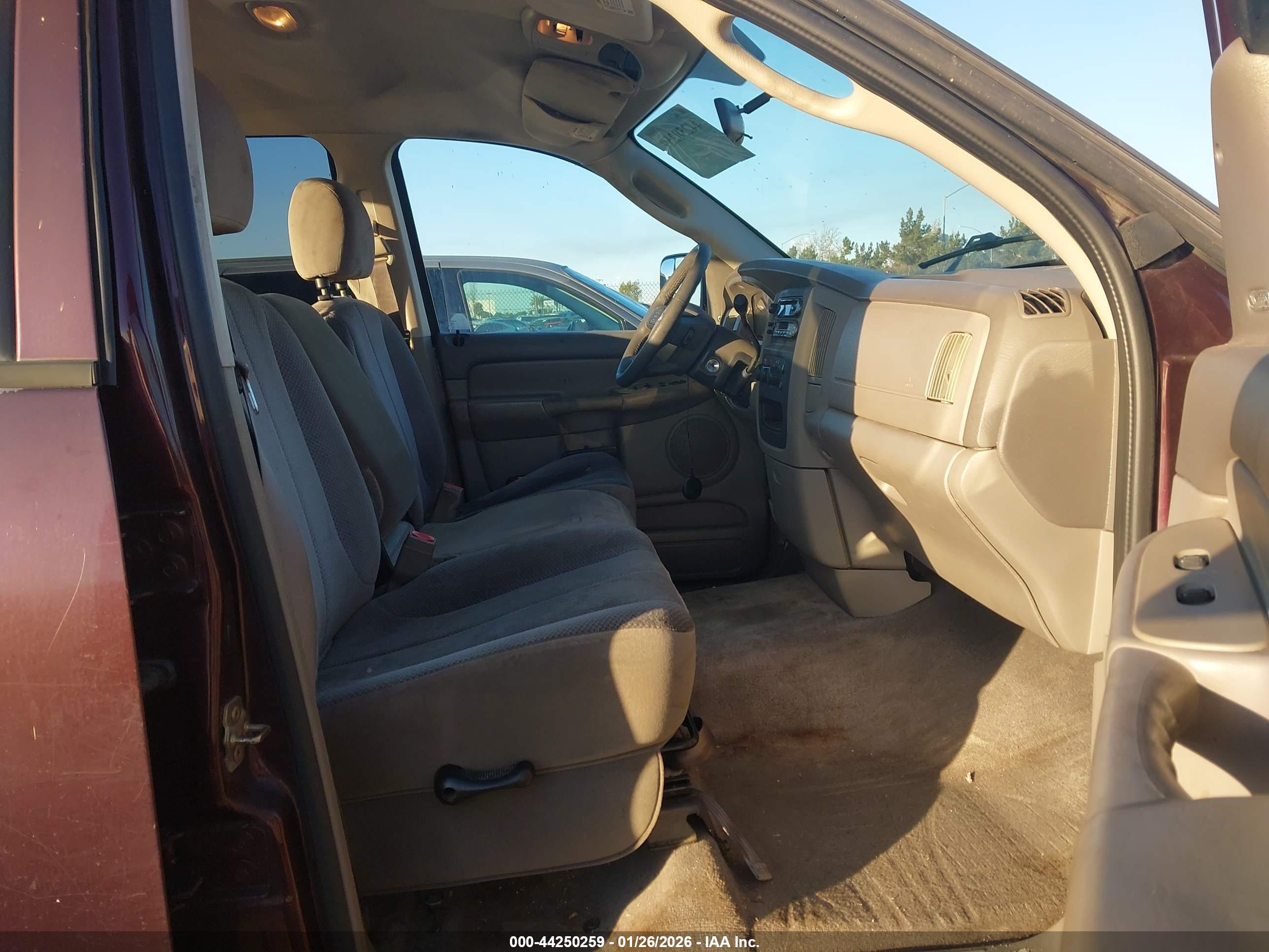 DODGE RAM image 5