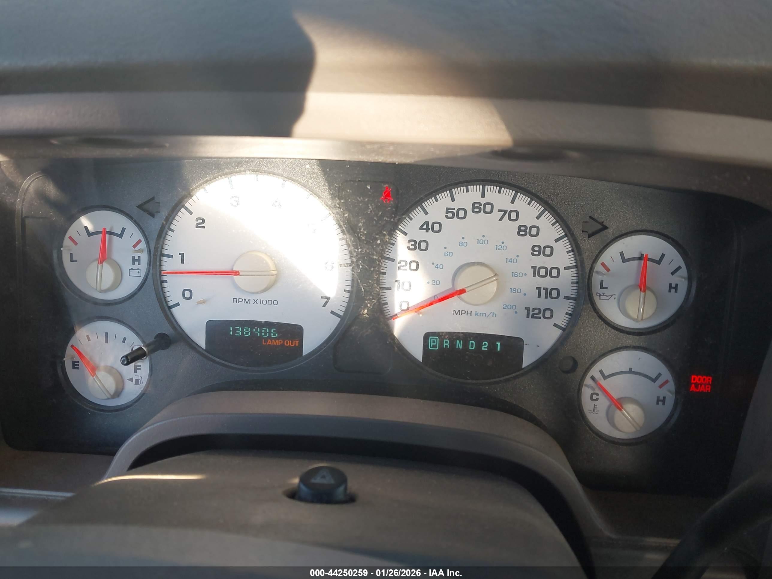 DODGE RAM image 7