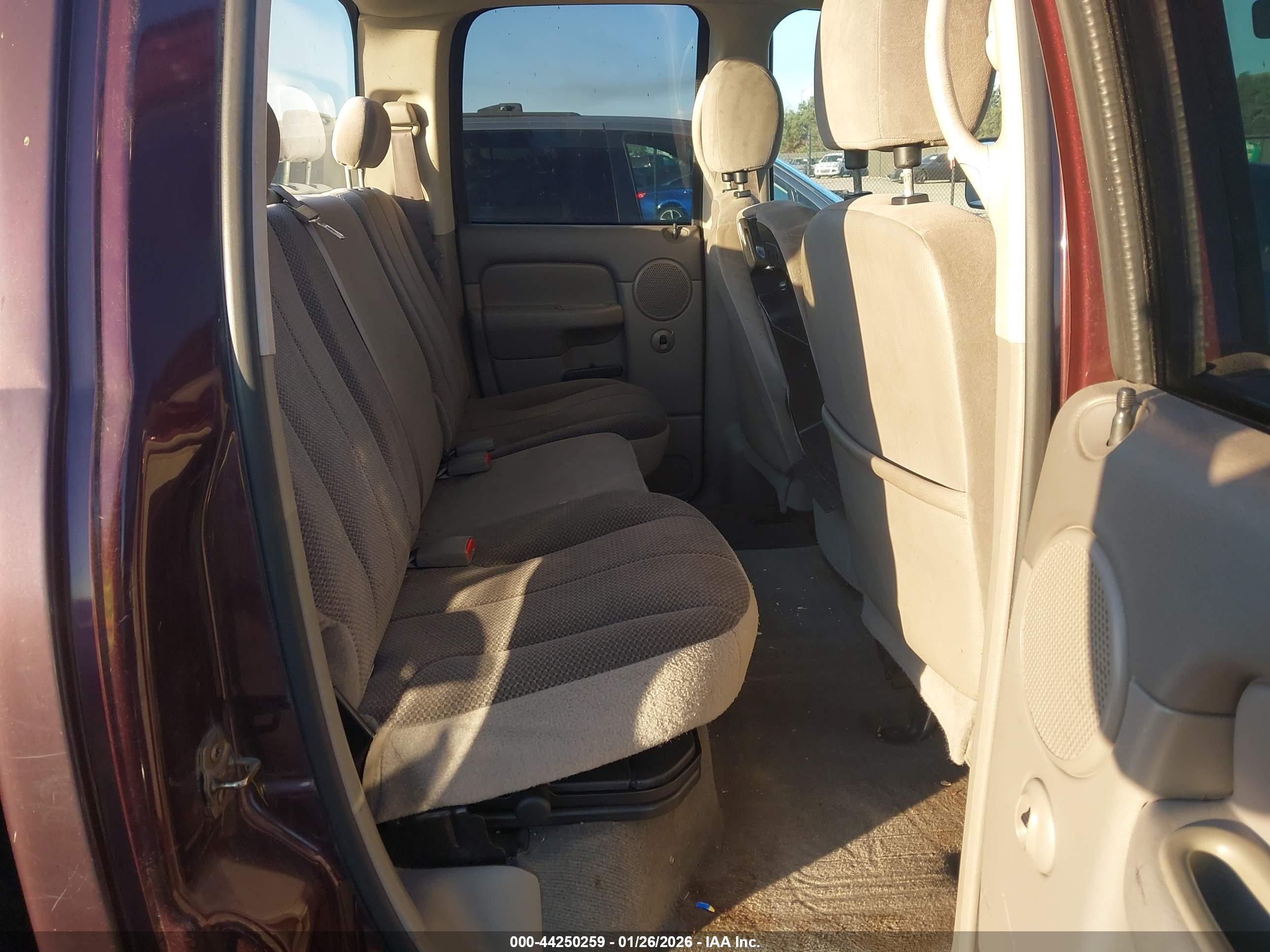 DODGE RAM image 8