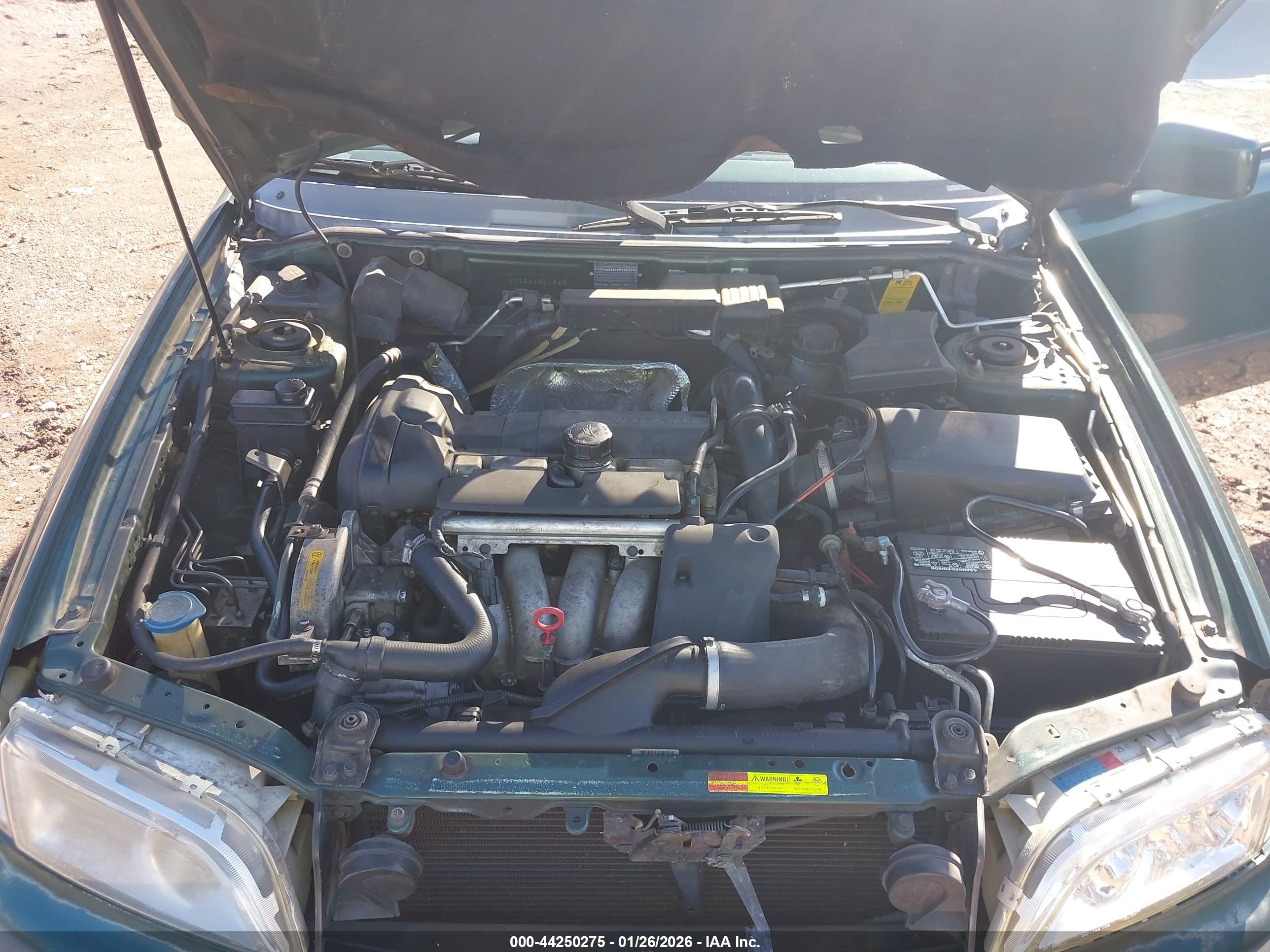 VOLVO S40 image 10