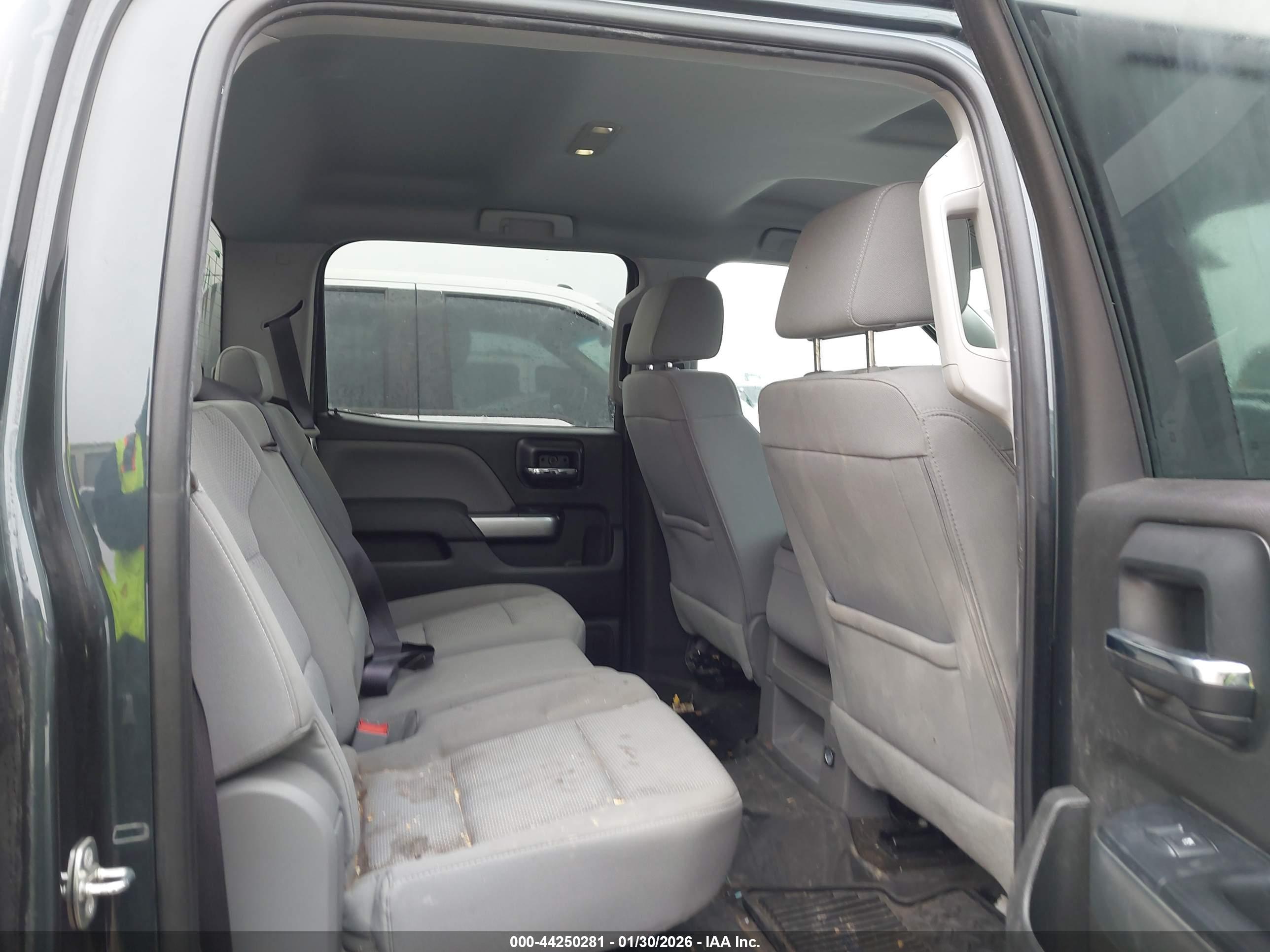 CHEVROLET SILVERADO image 8
