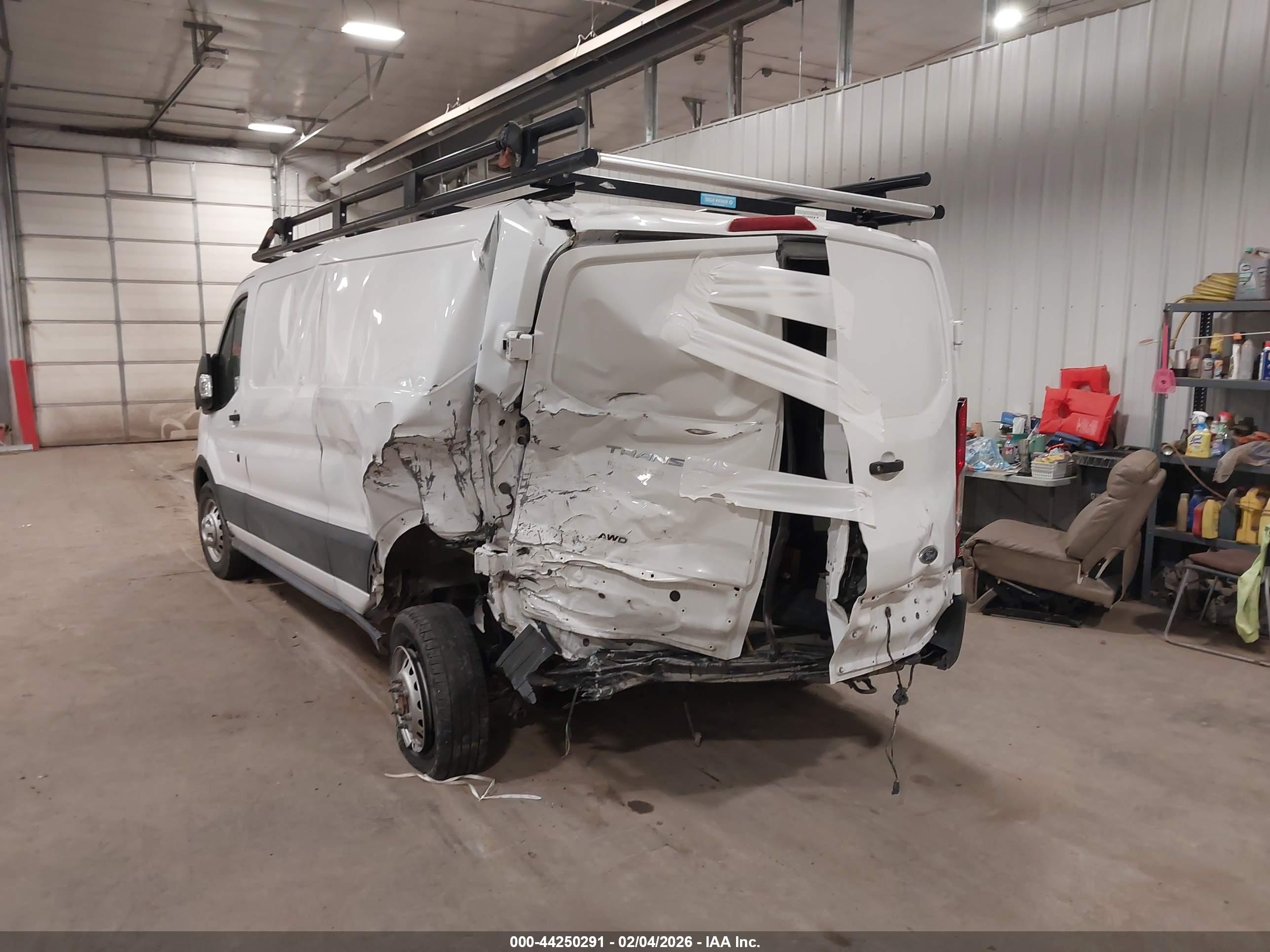 FORD TRANSIT-350 image 6