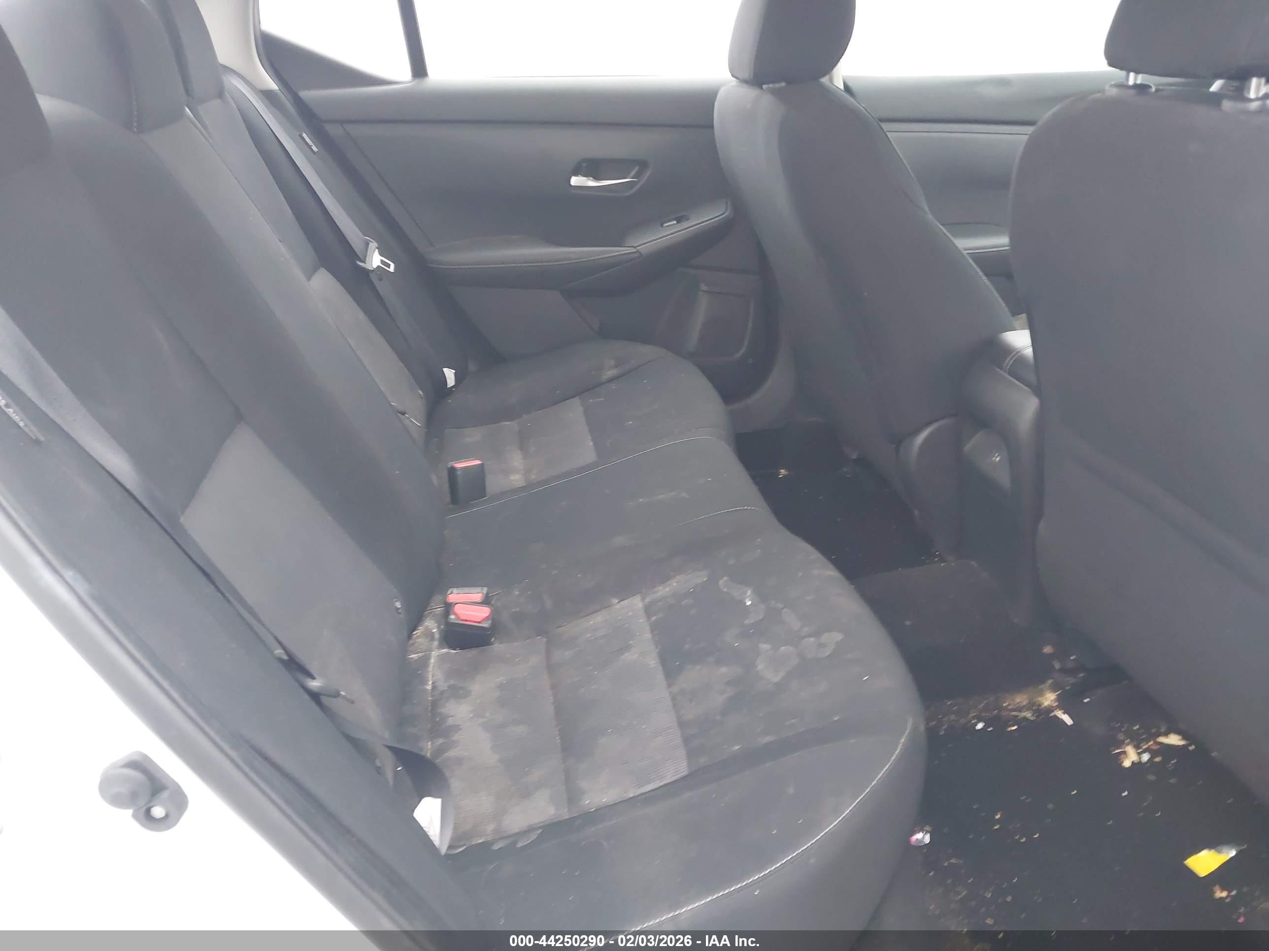 NISSAN SENTRA image 8